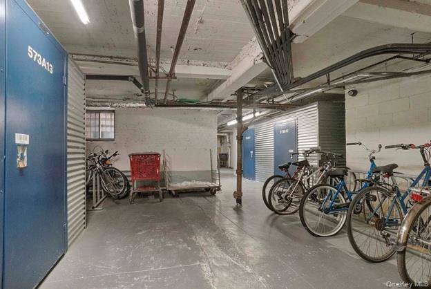 Brooklyn, NY 11209,8502 Fort Hamilton Pkwy #2H