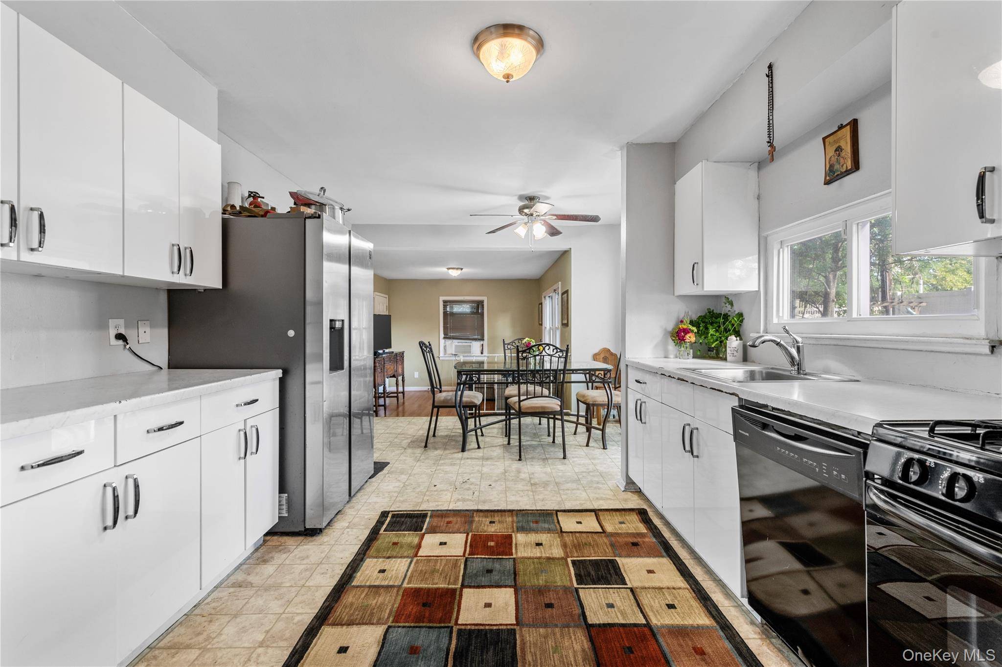 Plainview, NY 11803,7 Ramsey RD