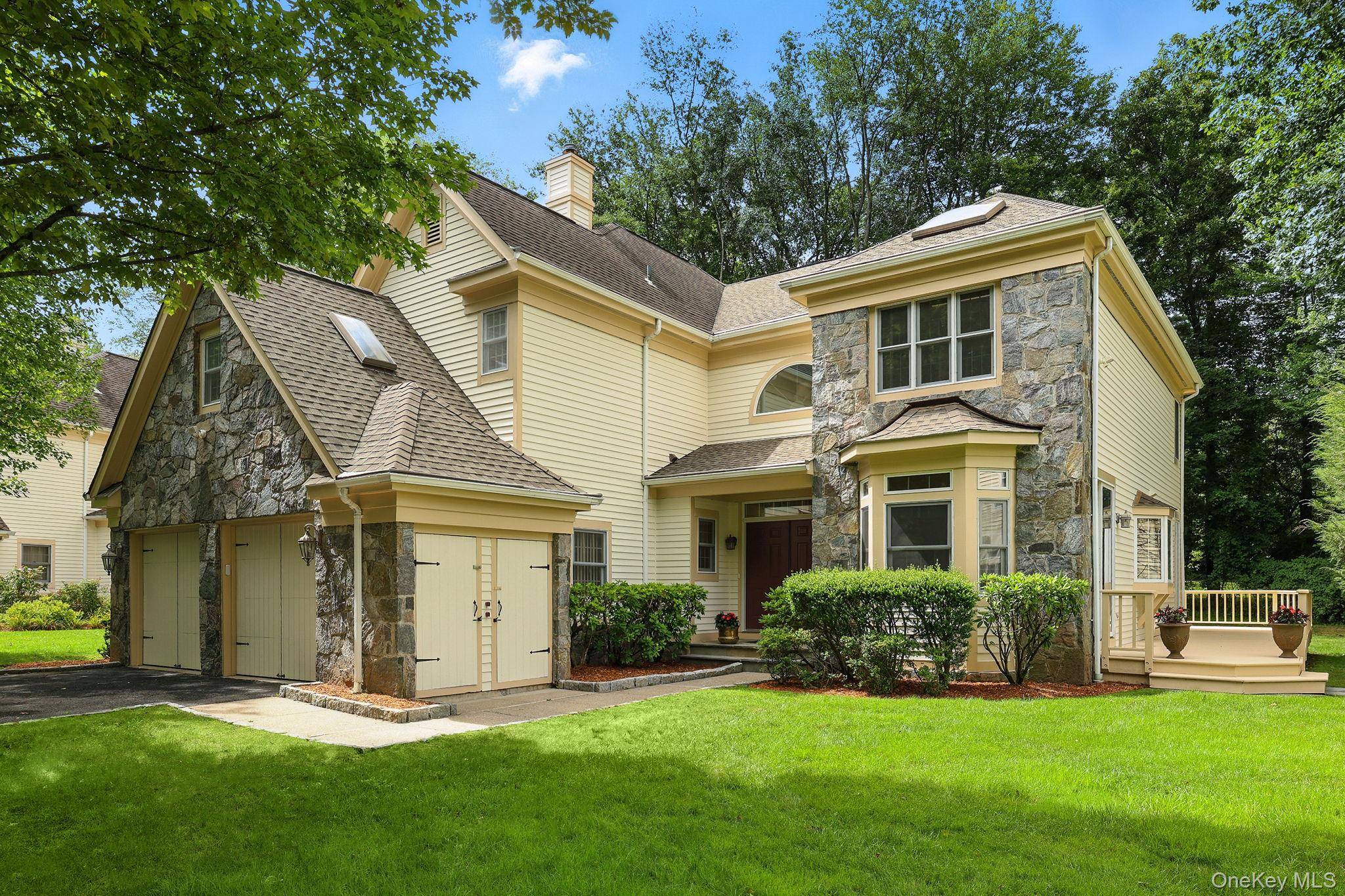 White Plains, NY 10605,8 Westfield CIR