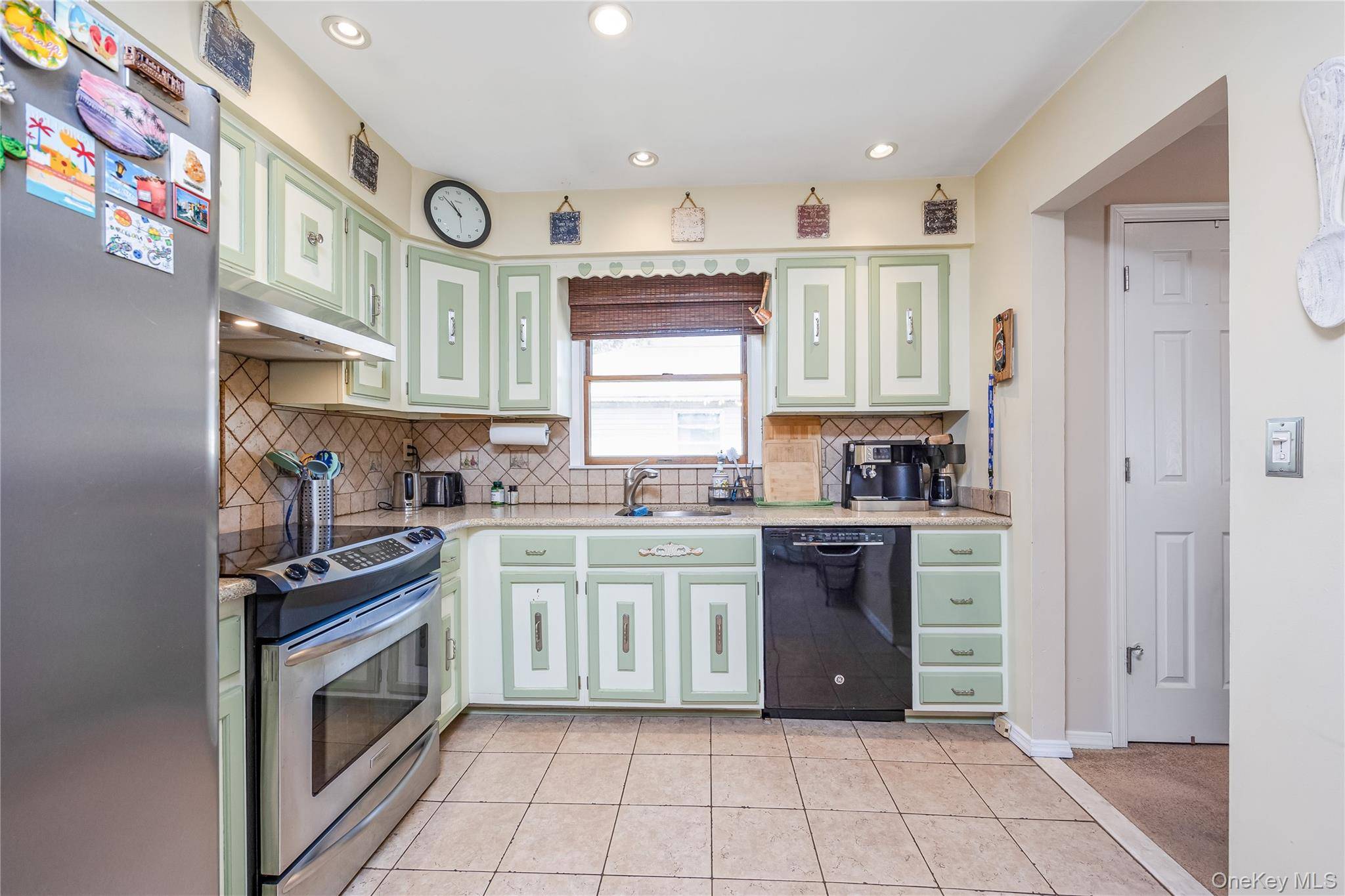 Wantagh, NY 11793,1100 Wantagh