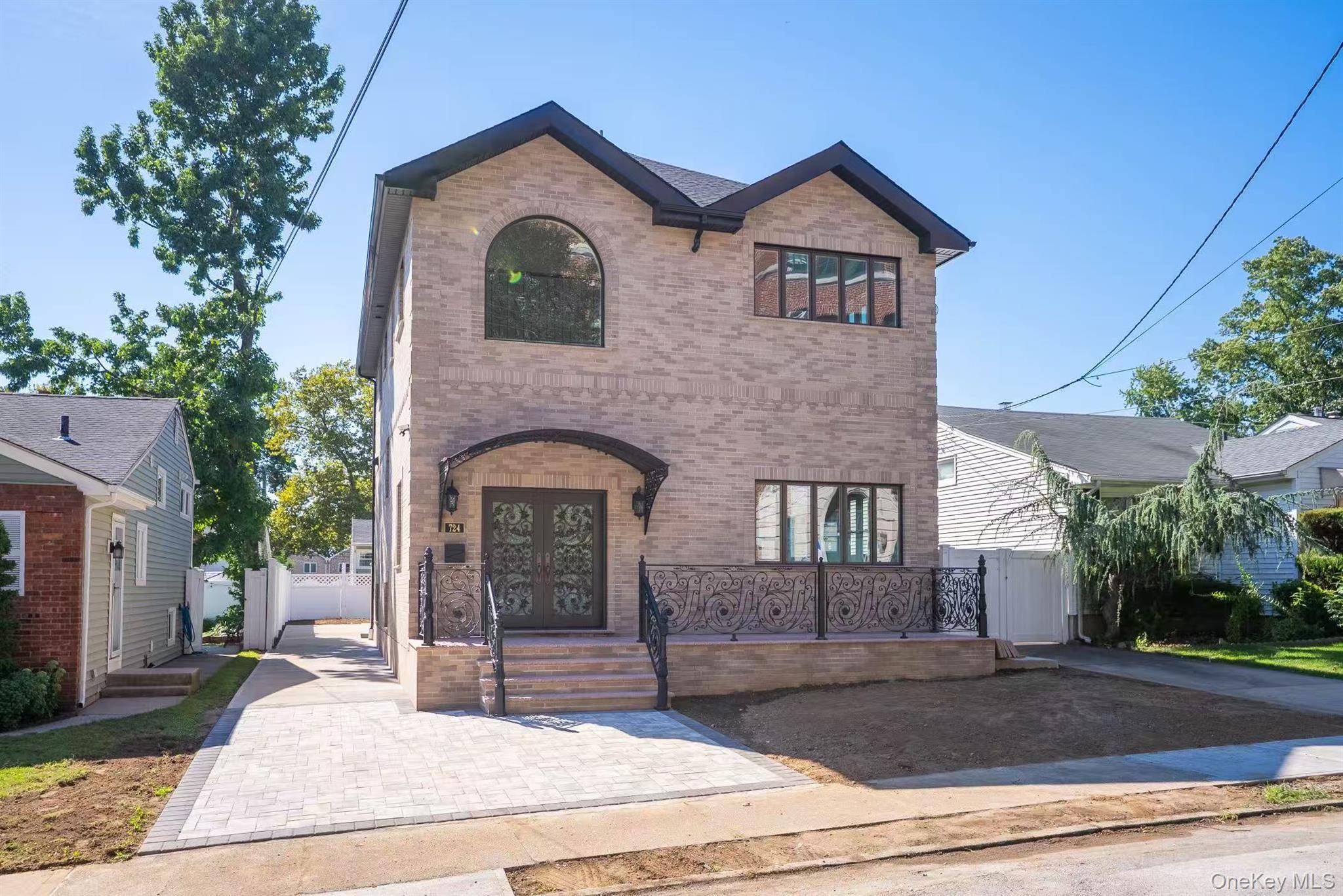 Flushing, NY 11356,7-24 128 ST