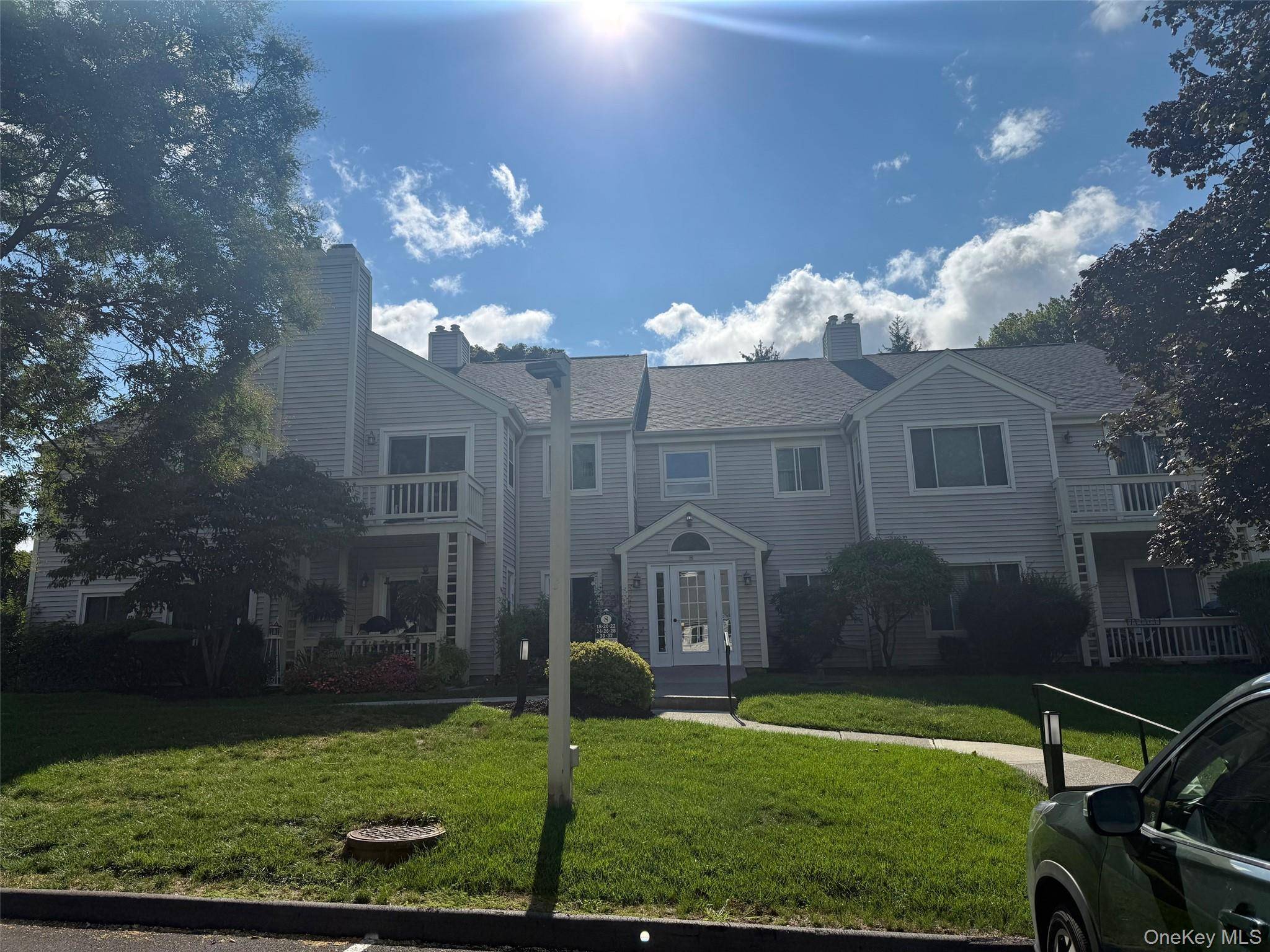 Peekskill, NY 10566,18 Bayberry DR