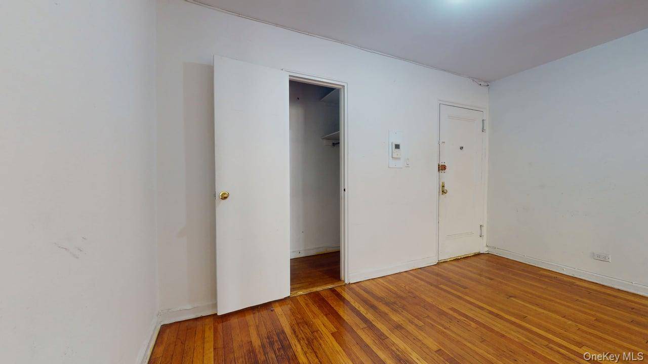 Forest Hills, NY 11375,102-18 64th AVE #2L