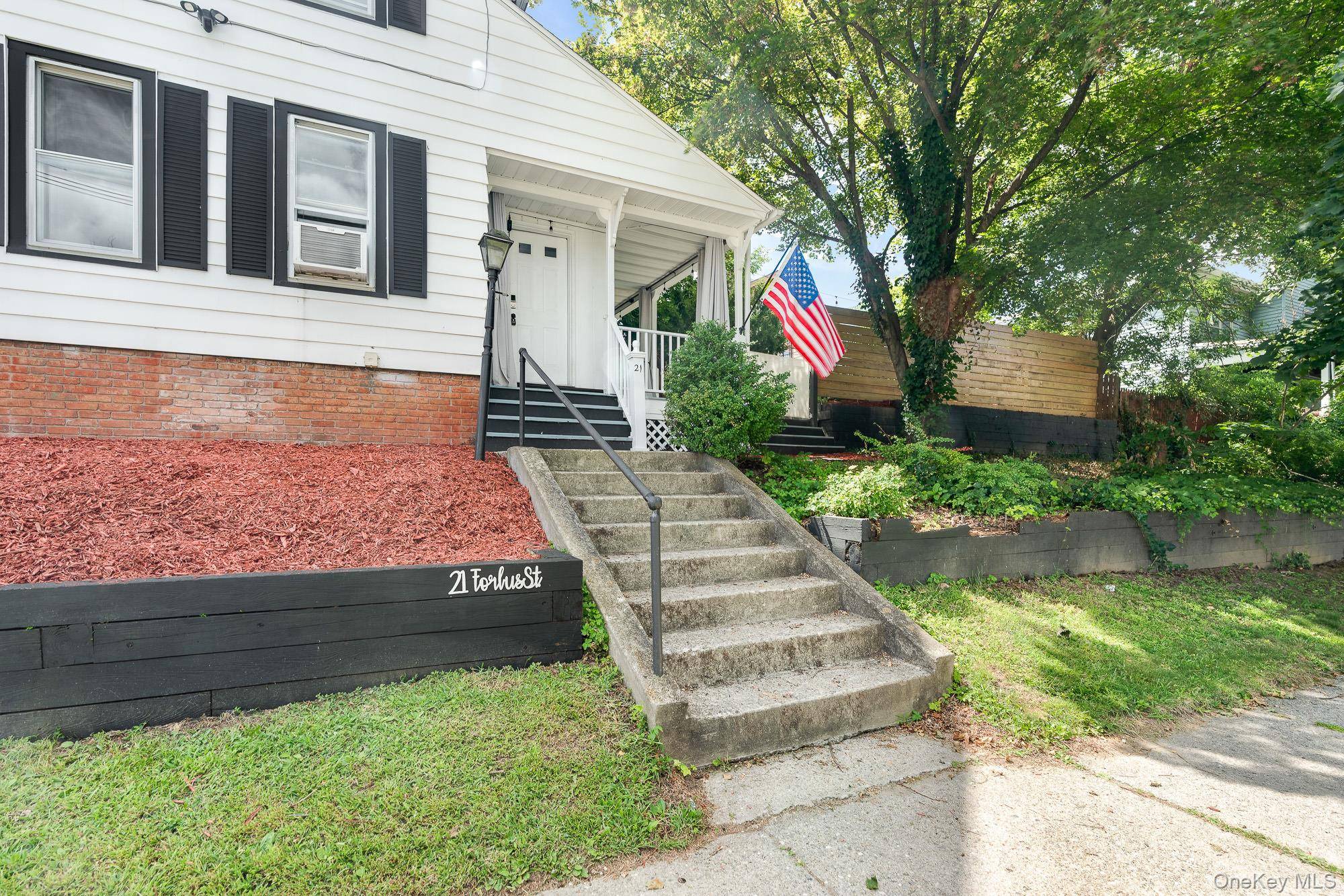 Poughkeepsie, NY 12601,21 Forbus ST