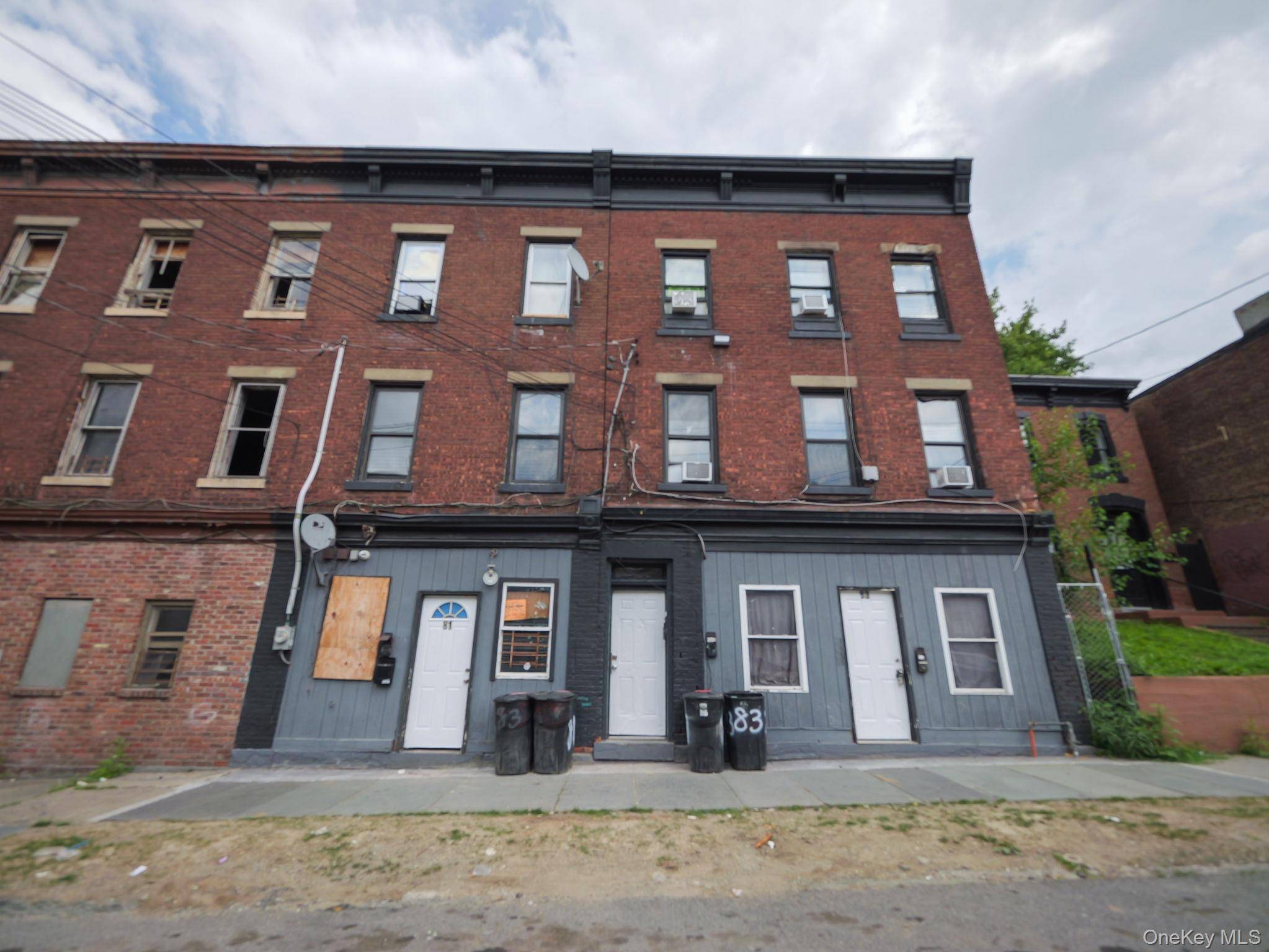 Newburgh, NY 12550,81 William ST