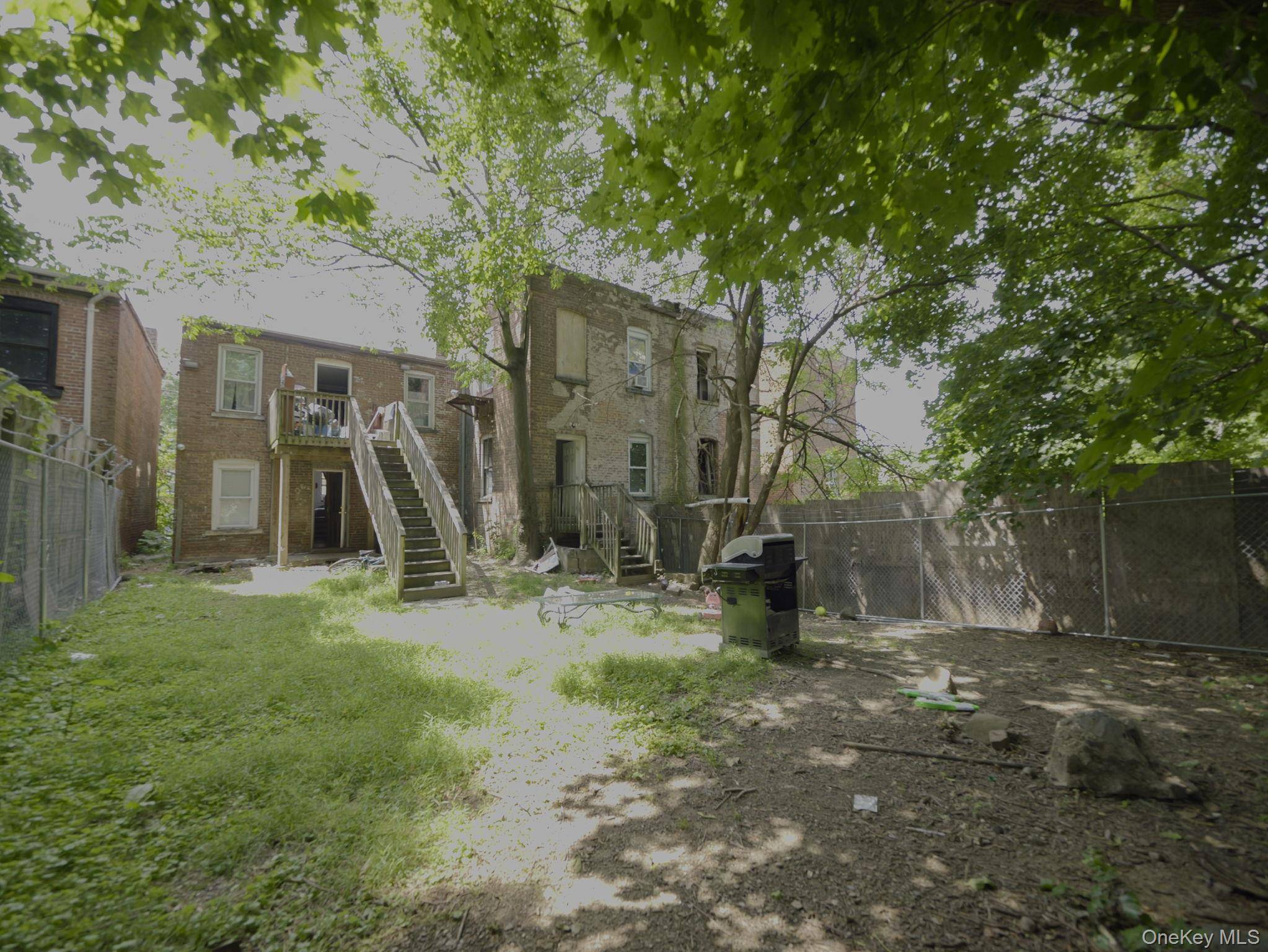 Newburgh, NY 12550,83 William ST