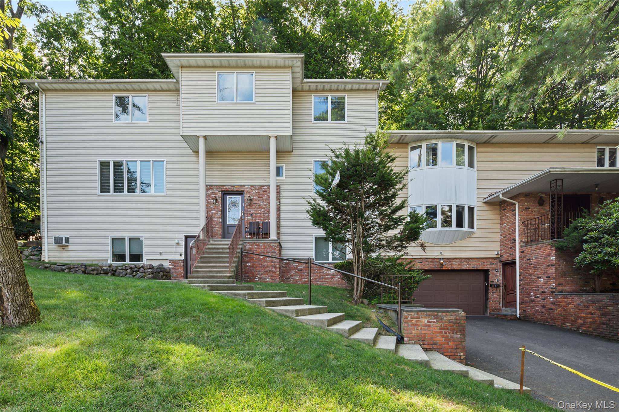 Monsey, NY 10952,8 Harvest CT