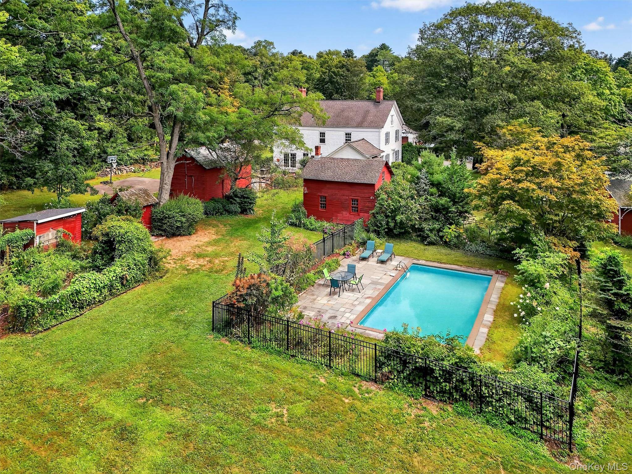 Mahopac, NY 10541,15 Wood ST