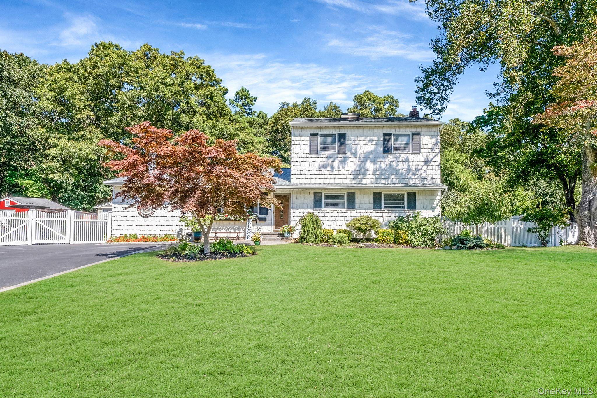 Oakdale, NY 11769,19 Edmarc CT