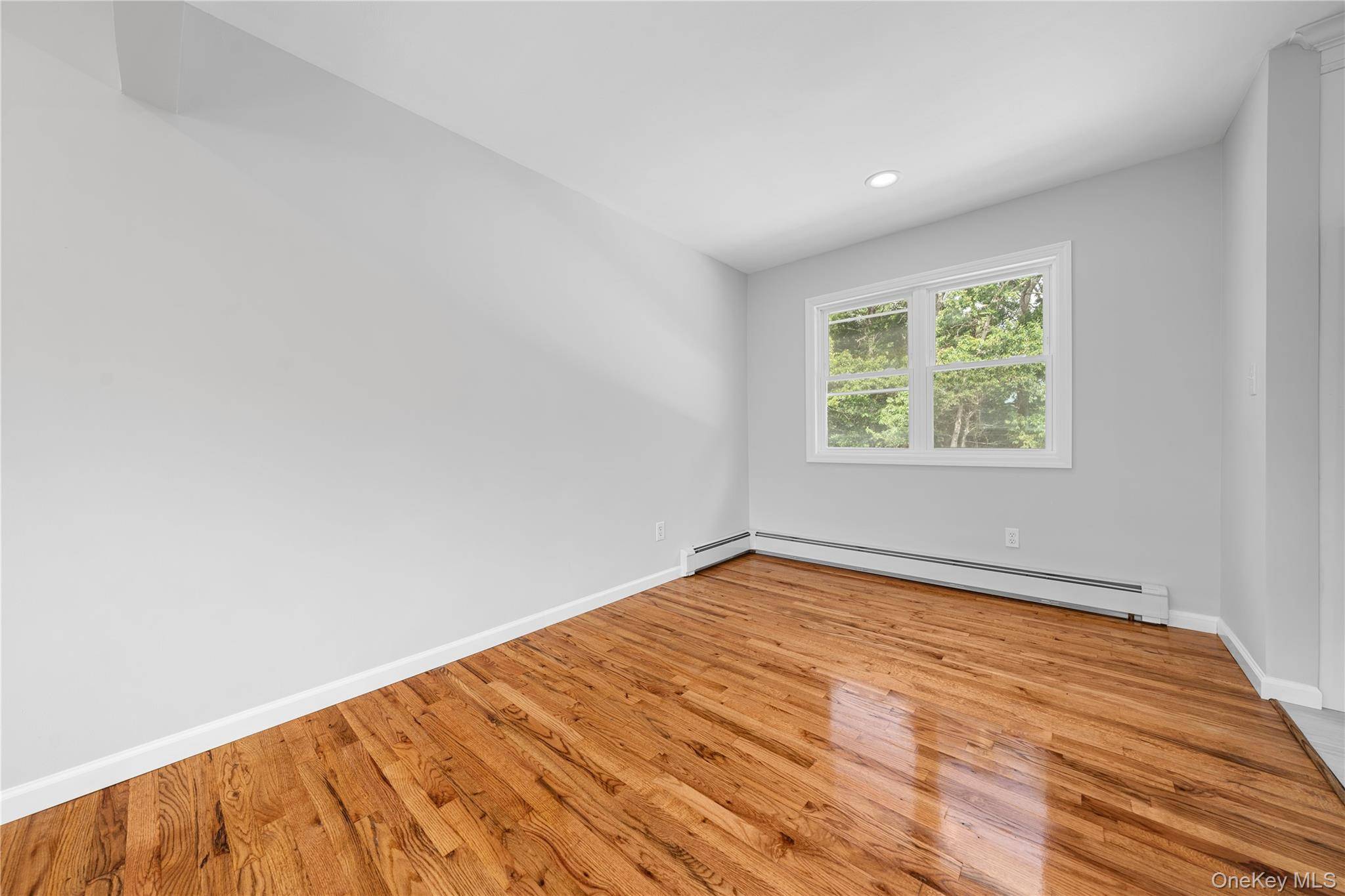Shirley, NY 11967,43 Chanel DR