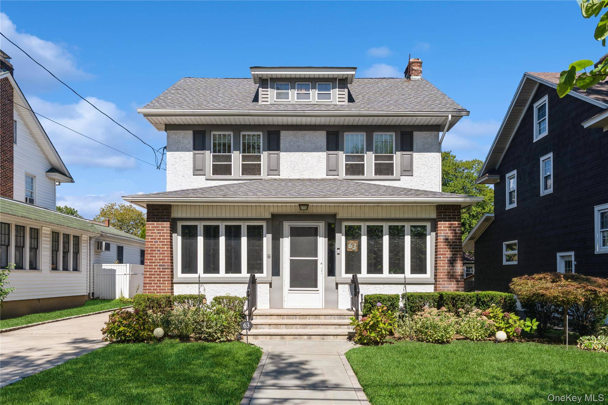 Lynbrook, NY 11563,63 Lenox AVE