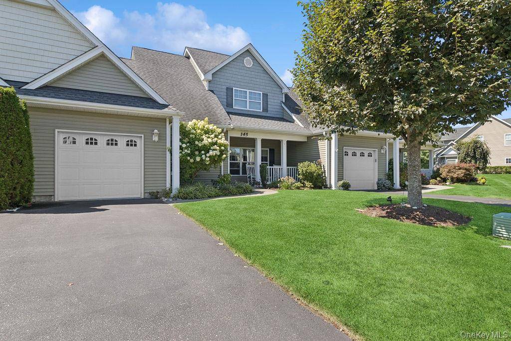 Riverhead, NY 11901,145 Stoneleigh DR