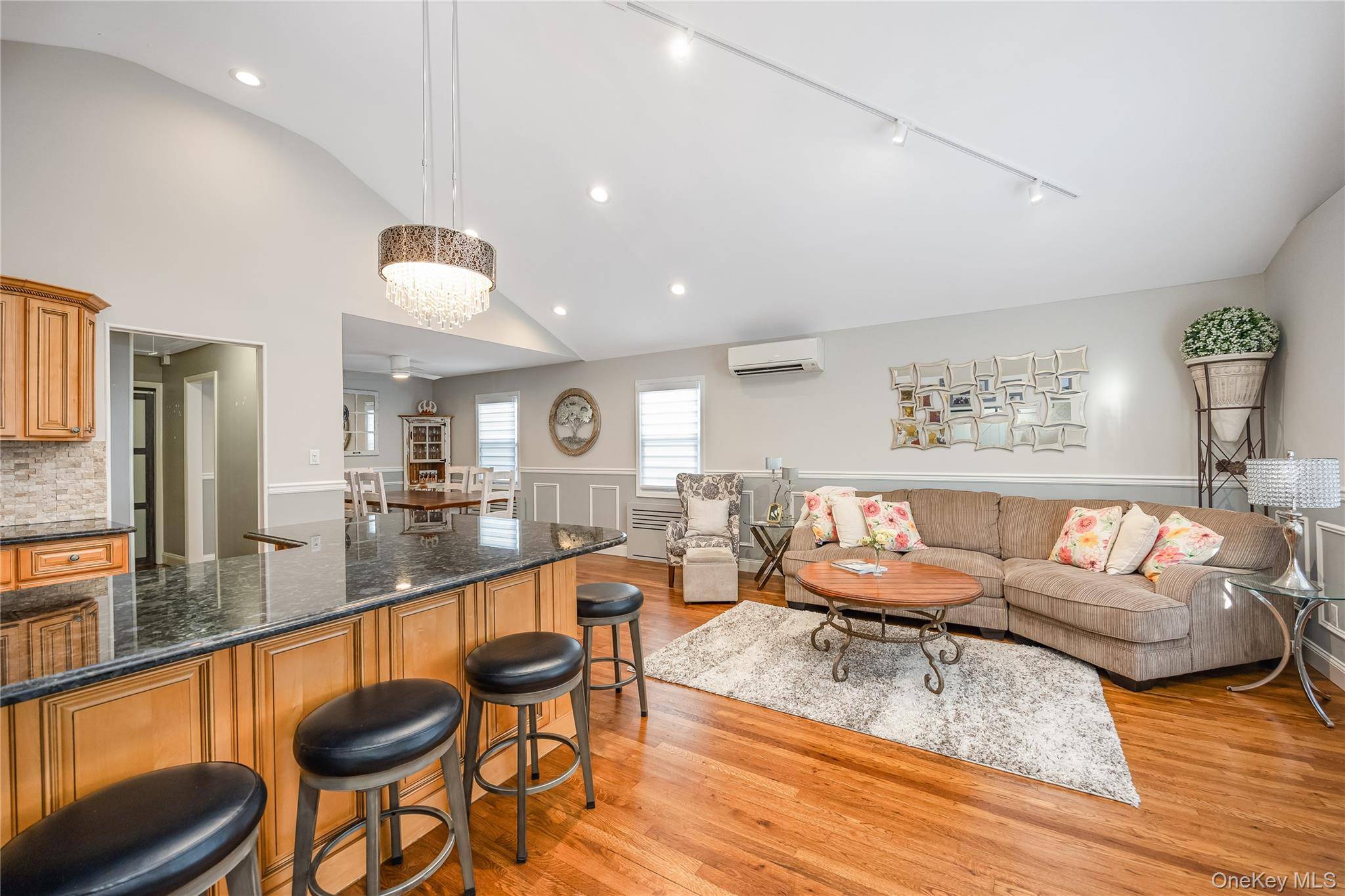 Franklin Square, NY 11010,976 Third