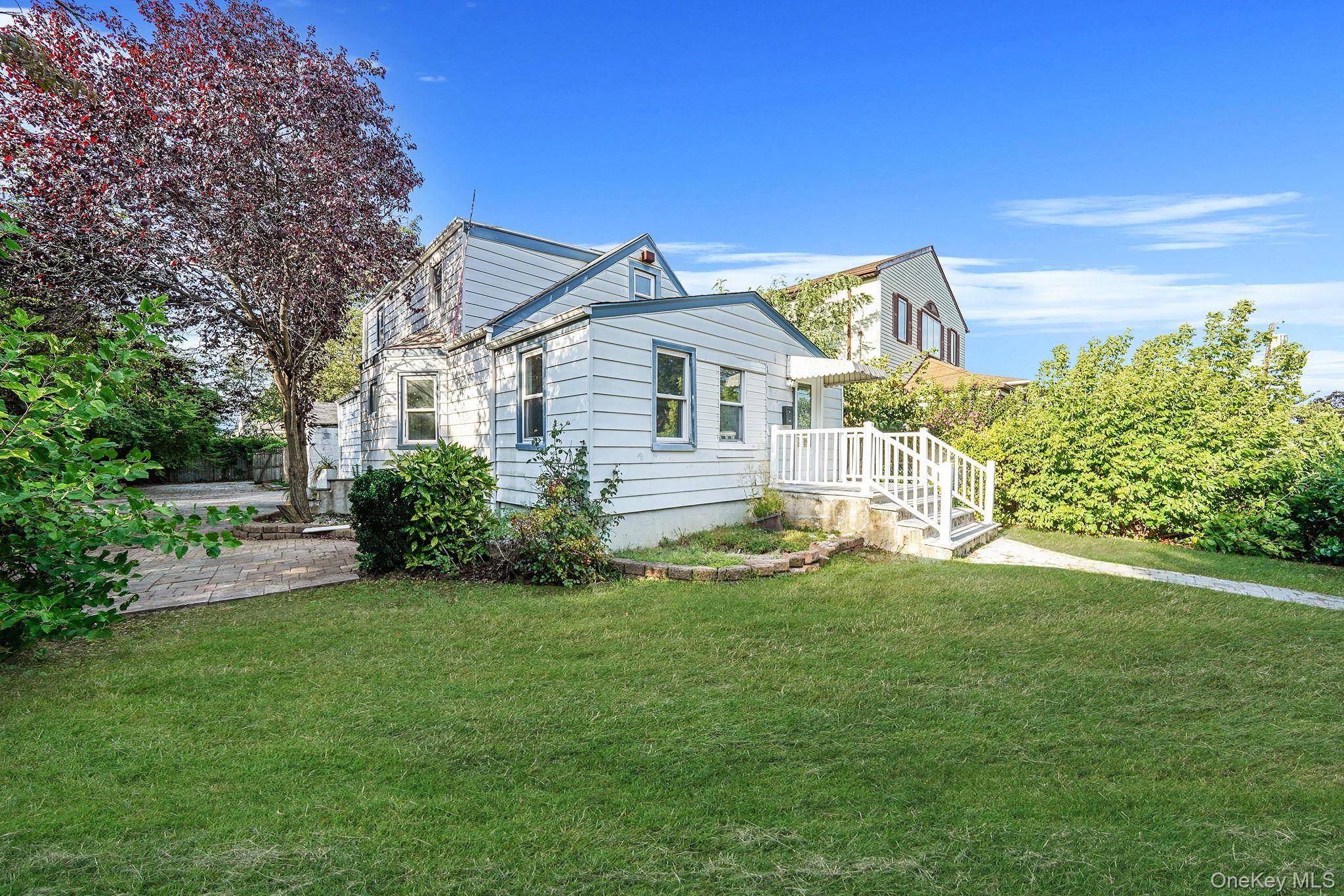 Freeport, NY 11520,93 Woodside AVE