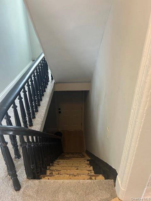 Lindenhurst, NY 11757,309 S Broadway #2 - Upper Level