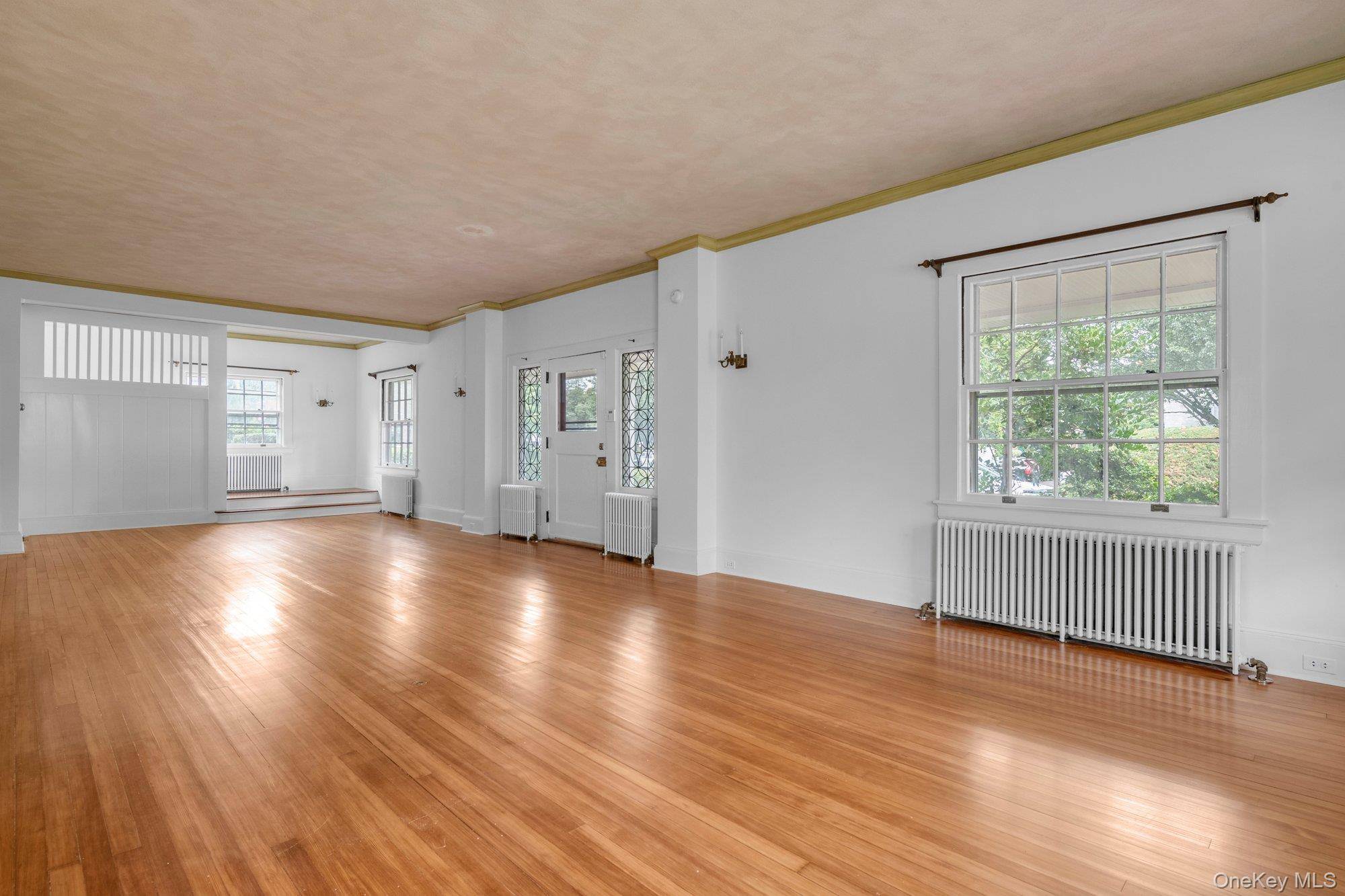 Garden City, NY 11530,84 Nassau BLVD