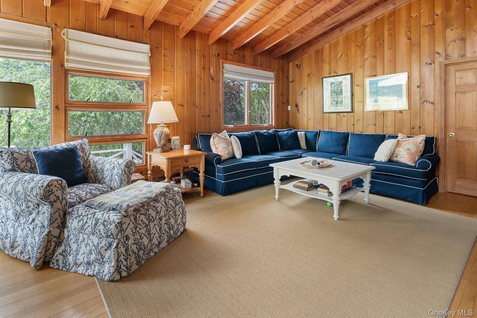 Southampton, NY 11968,16 S Beach RD