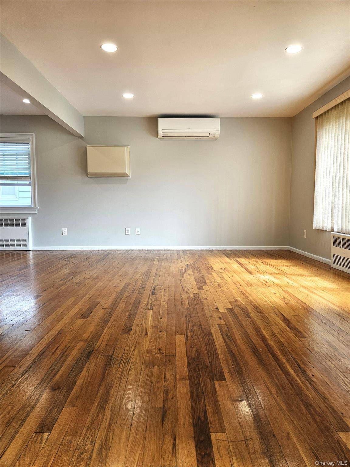 East Rockaway, NY 11518,21 5th AVE #1st Floor