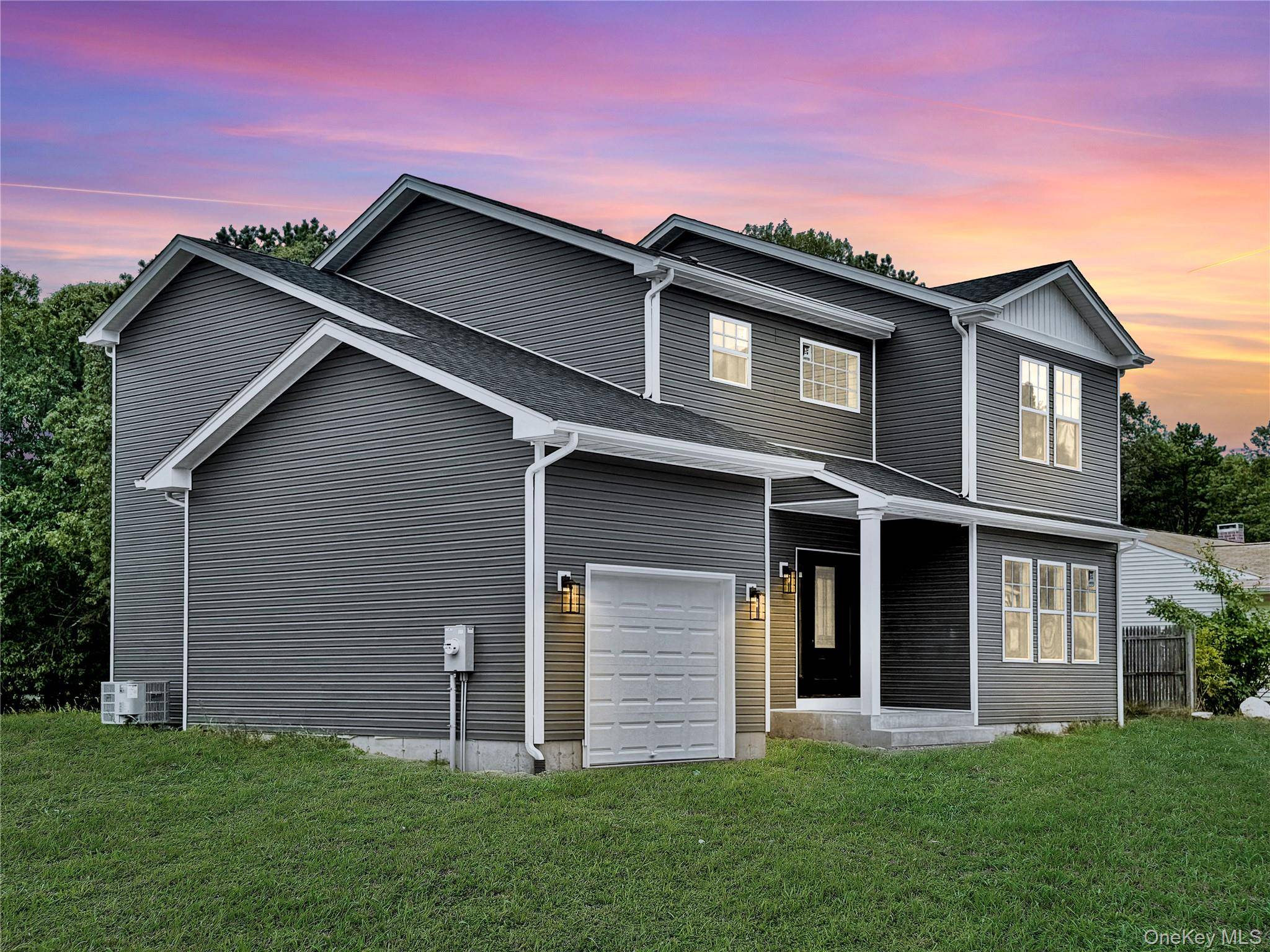 Coram, NY 11727,42 Chestnut Street LN