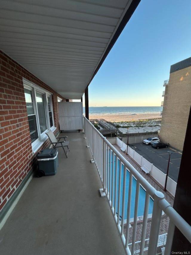 Long Beach, NY 11561,666 Shore Rd #3A