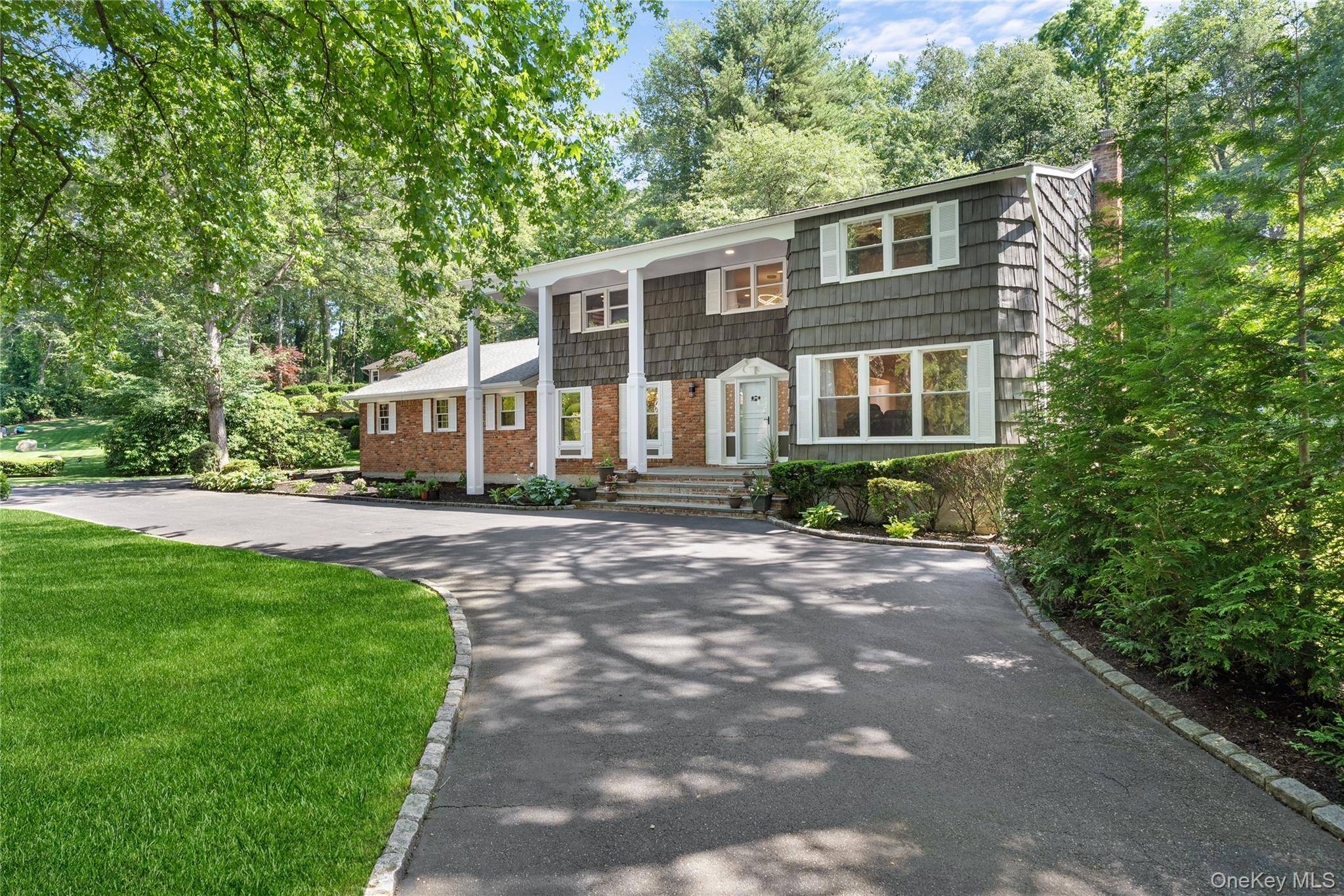 Woodbury, NY 11797,10A Hunting Hill RD