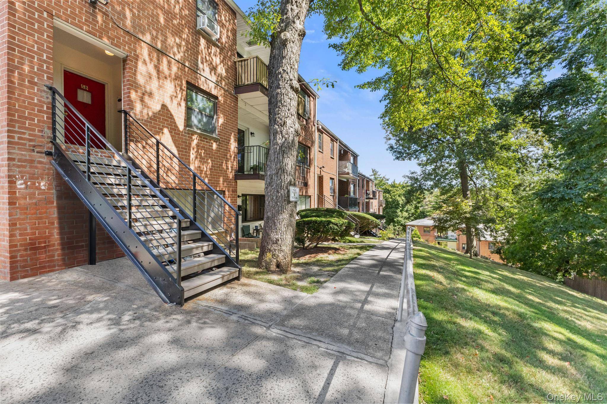 Hartsdale, NY 10530,26 Fieldstone DR #5B