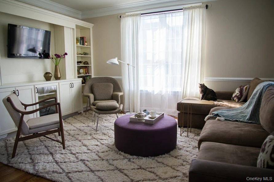 Scarsdale, NY 10583,29 Cheshire Lane