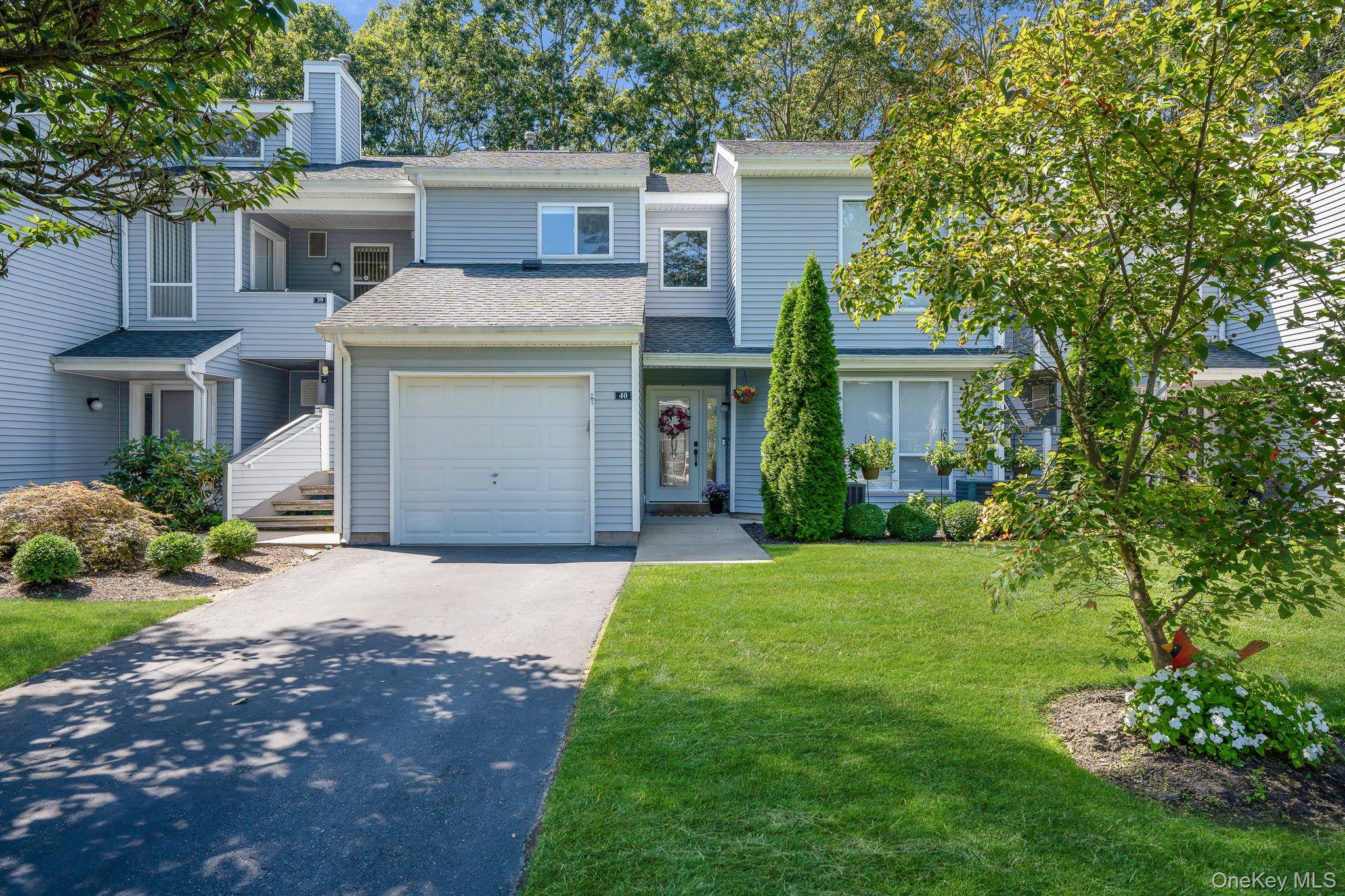 Manorville, NY 11949,40 Lakeview DR