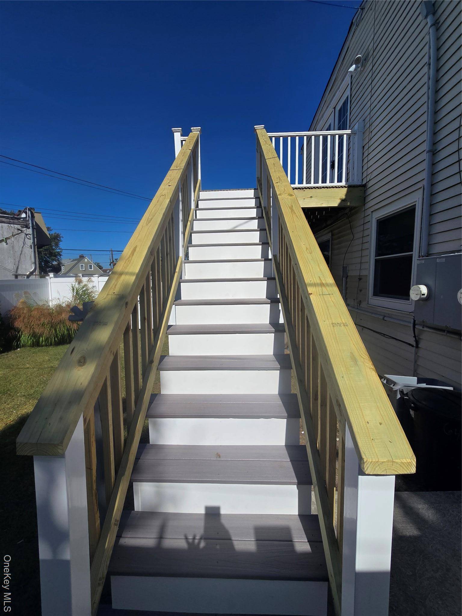 Island Park, NY 11558,64 Lorraine RD #Upper