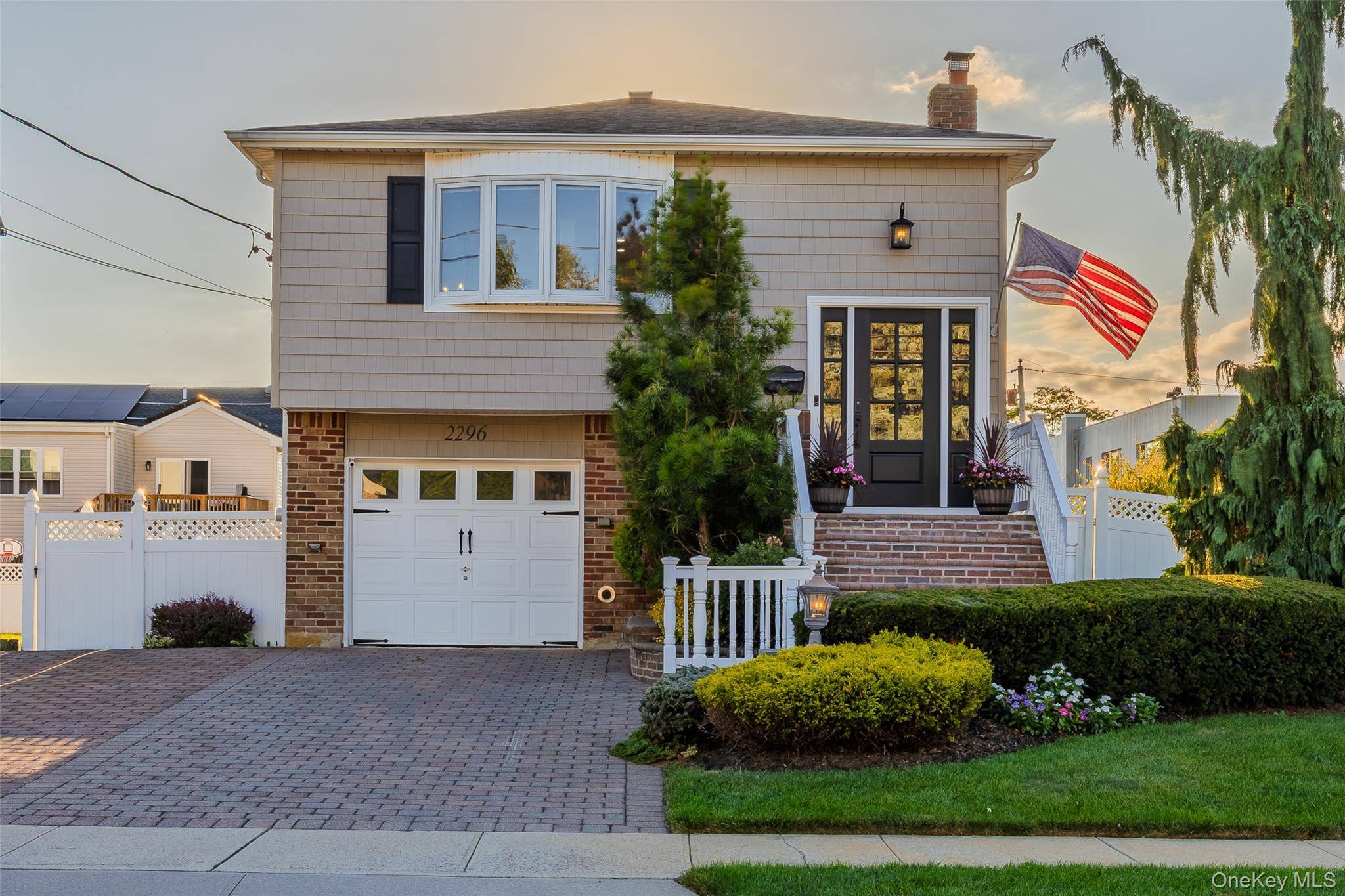 Seaford, NY 11783,2296 Hampton AVE