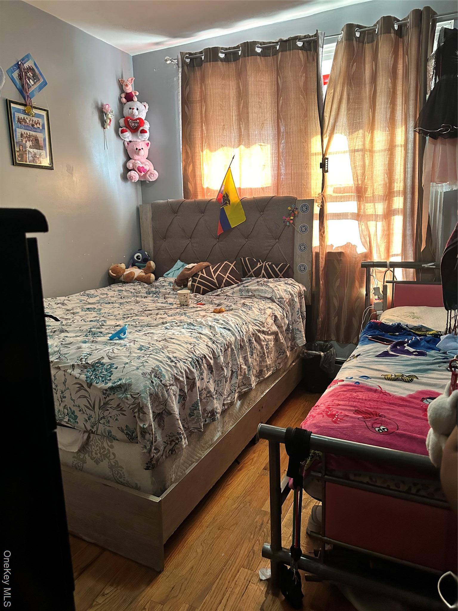 Flushing, NY 11368,37-44 102nd ST