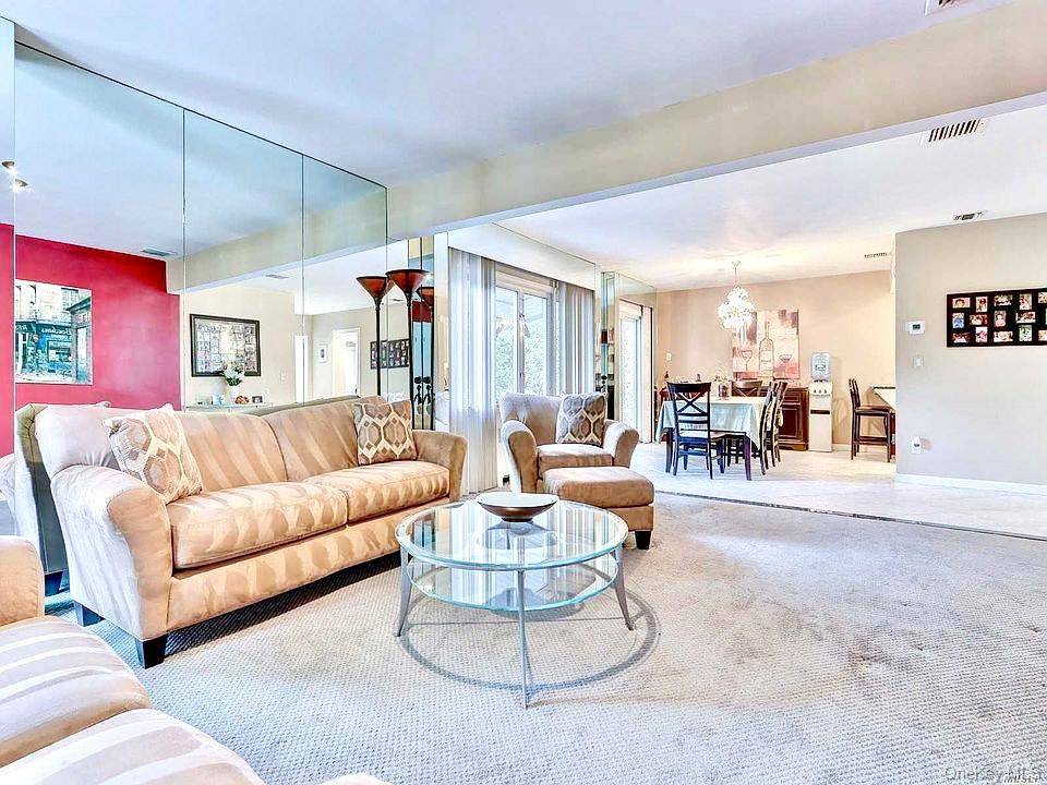 Garden City, NY 11530,195 Sackville RD