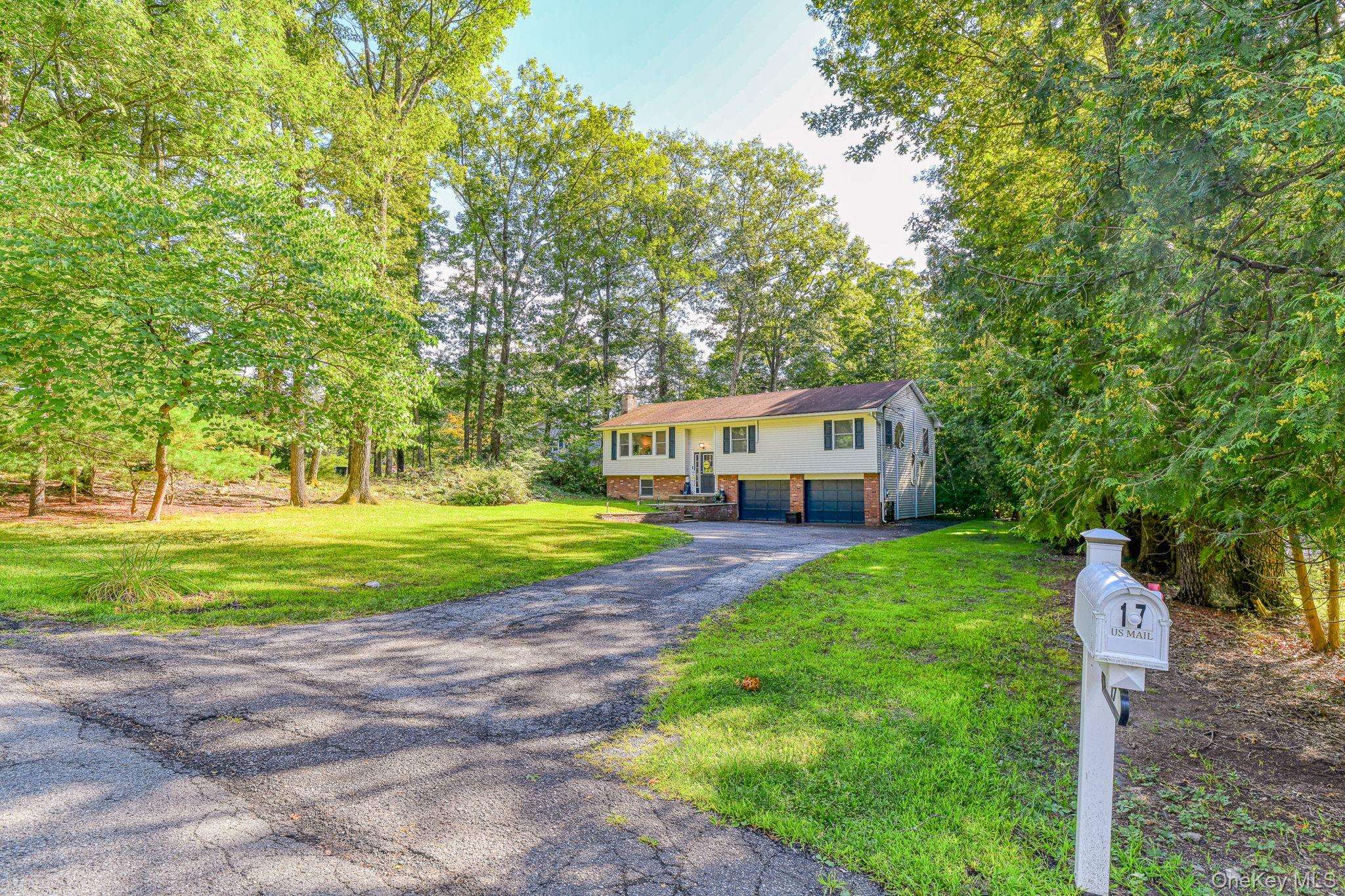 Middletown, NY 10941,17 Pine CT