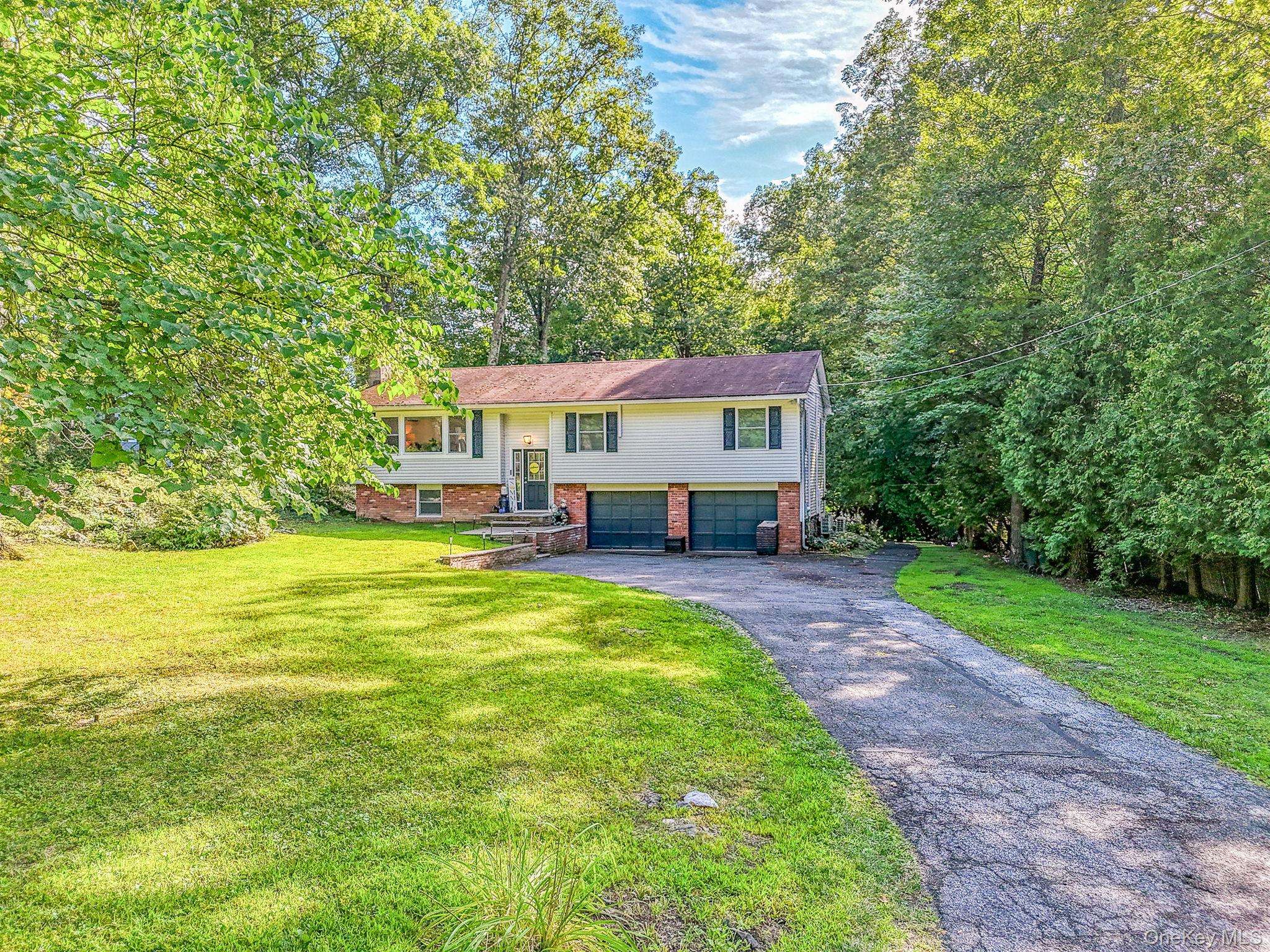 Middletown, NY 10941,17 Pine CT