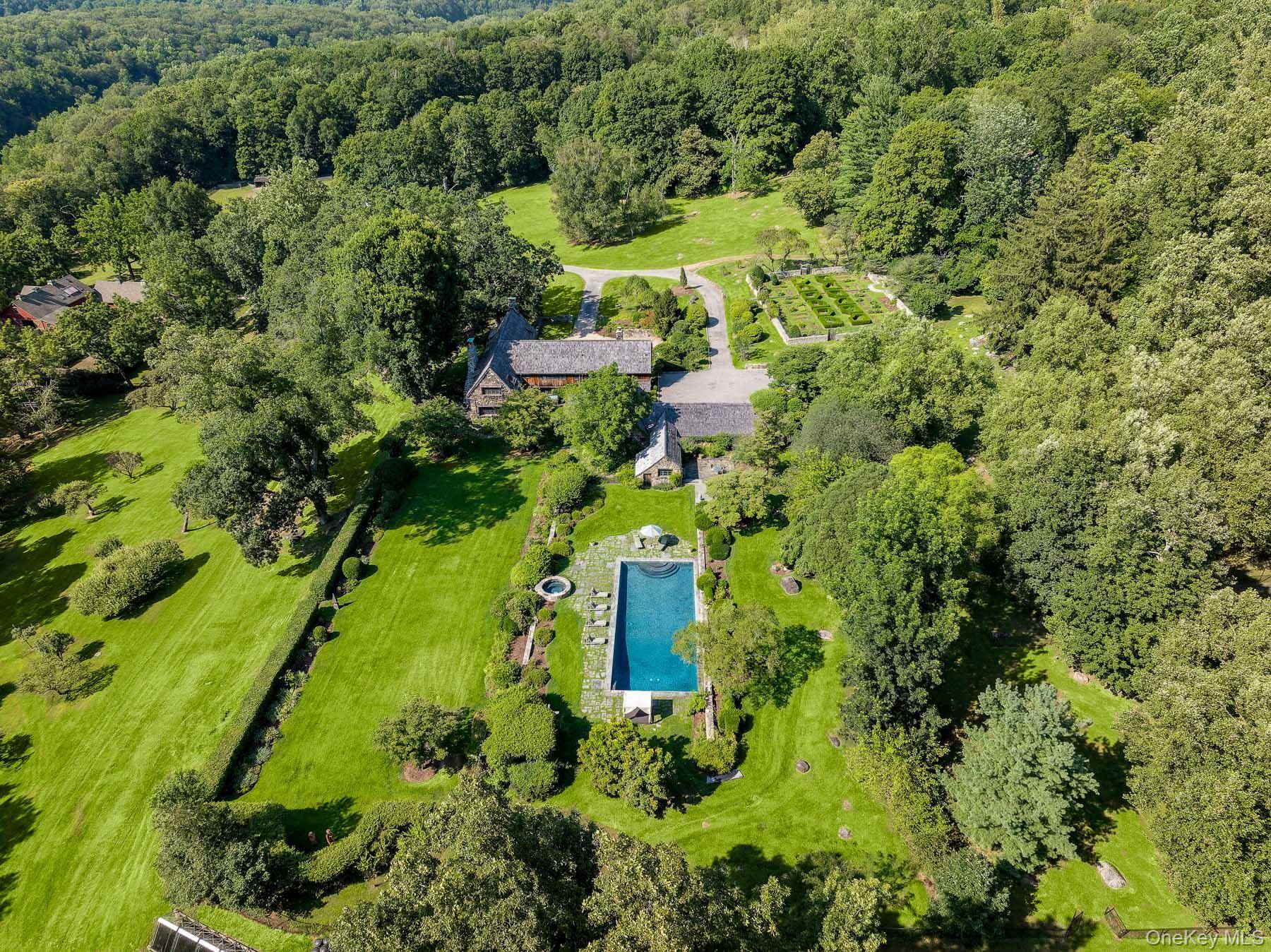 Croton-on-hudson, NY 10520,99 Quaker Bridge RD