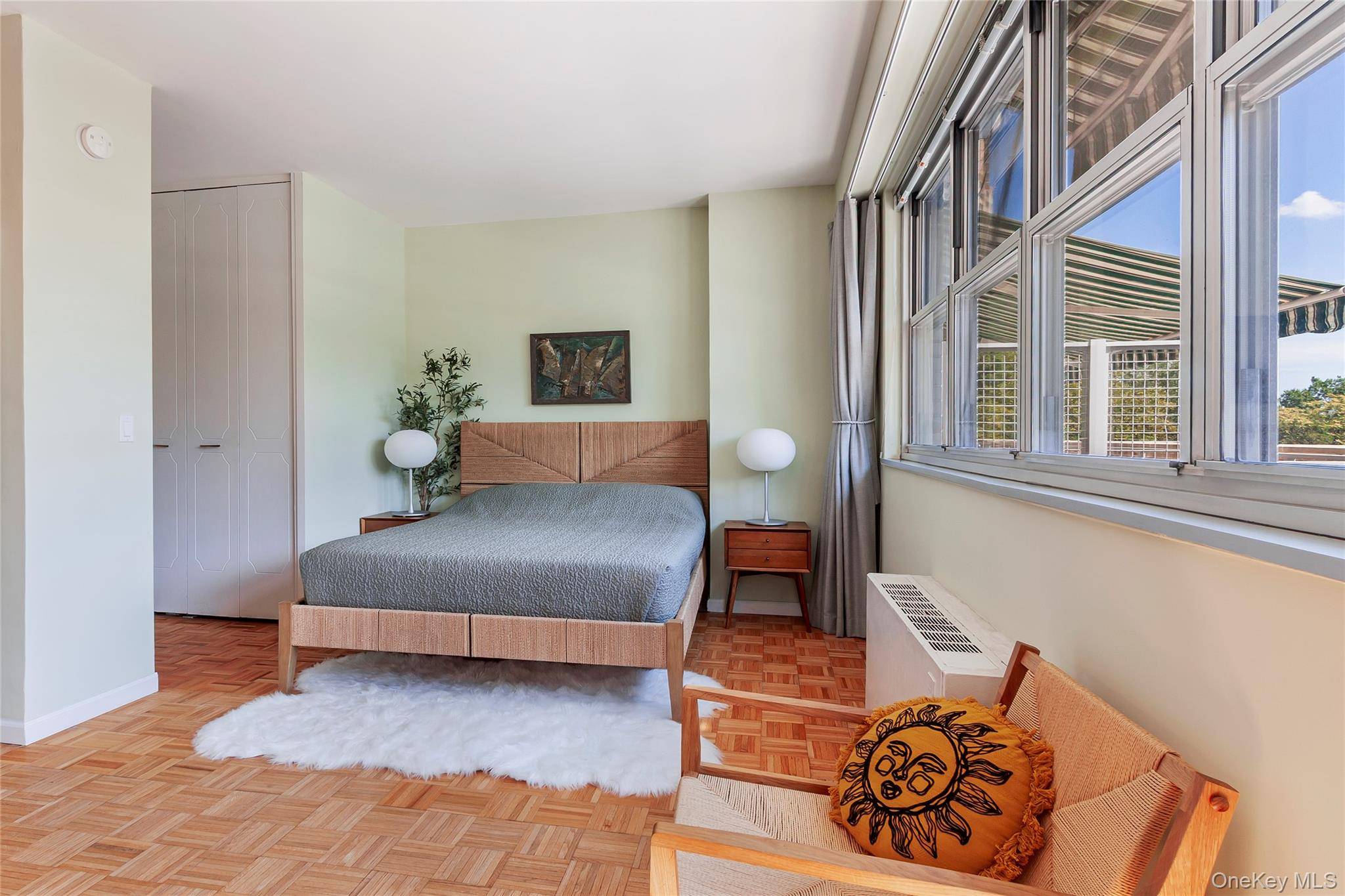 Bronx, NY 10463,555 Kappock ST #1R