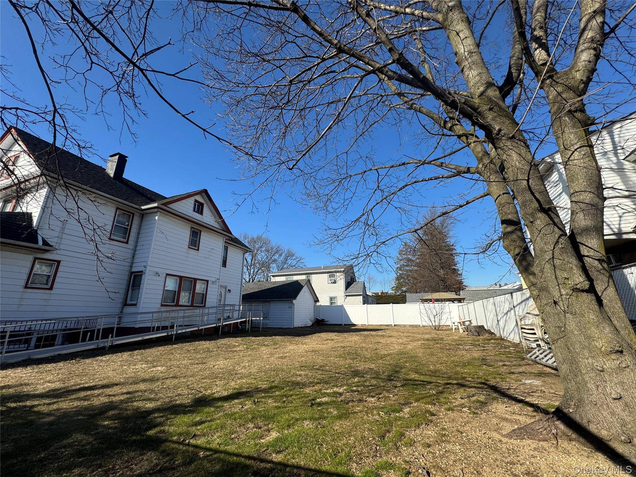 Rockville Centre, NY 11570,621 Merrick Road