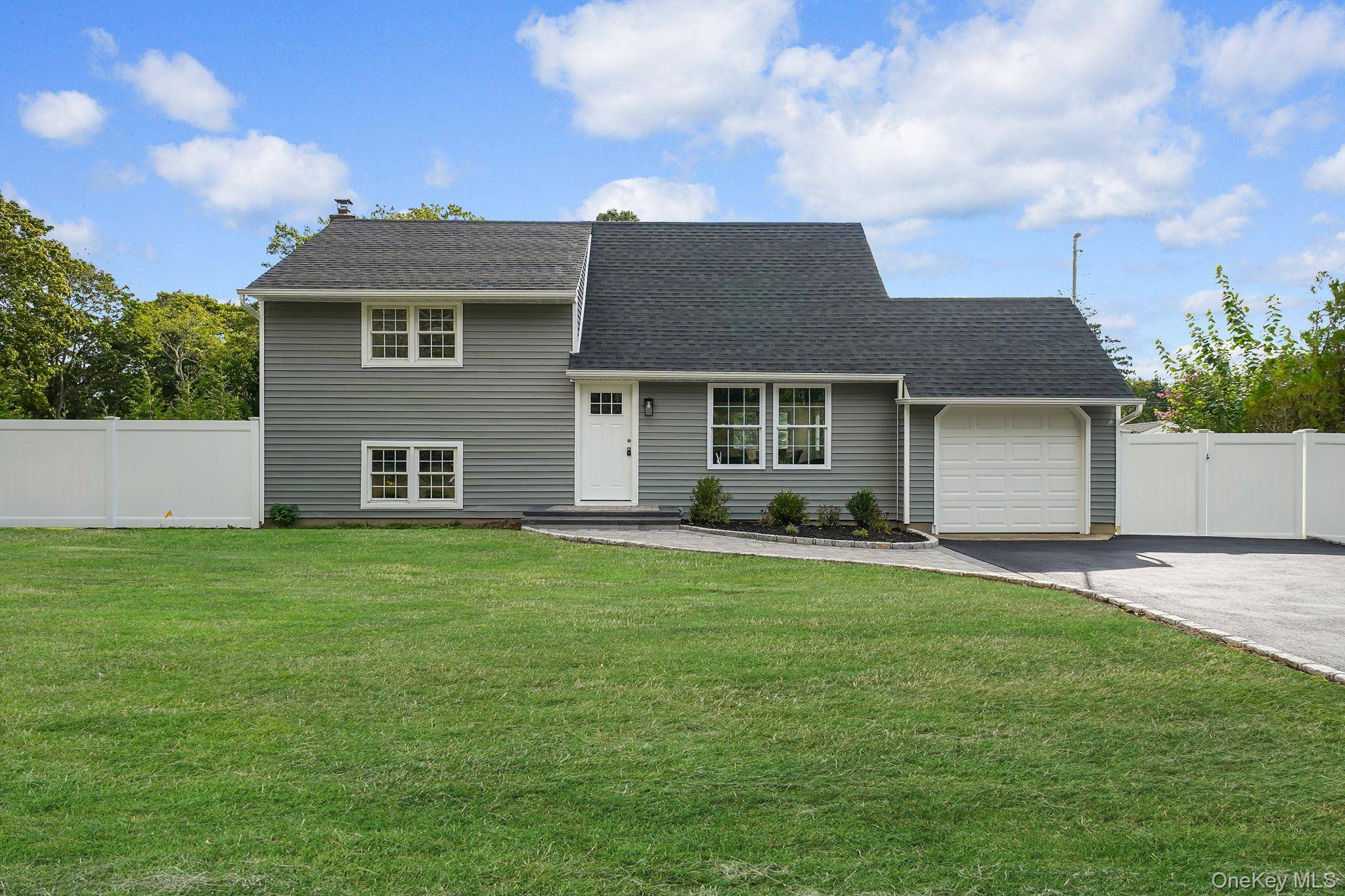 Islip Terrace, NY 11752,775 Belmore AVE