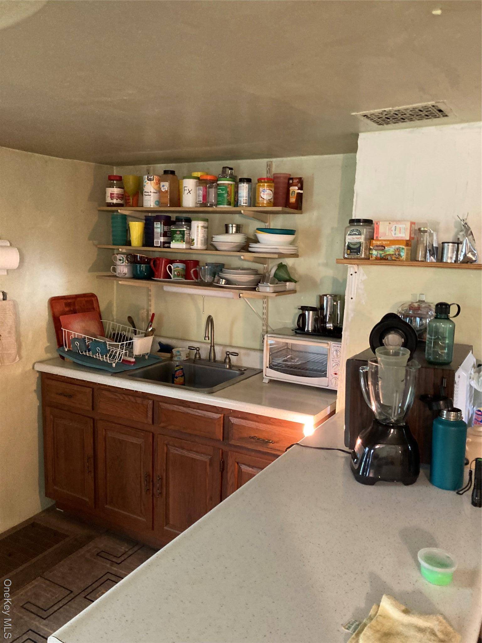 Fallsburg, NY 12788,156 Rose RD