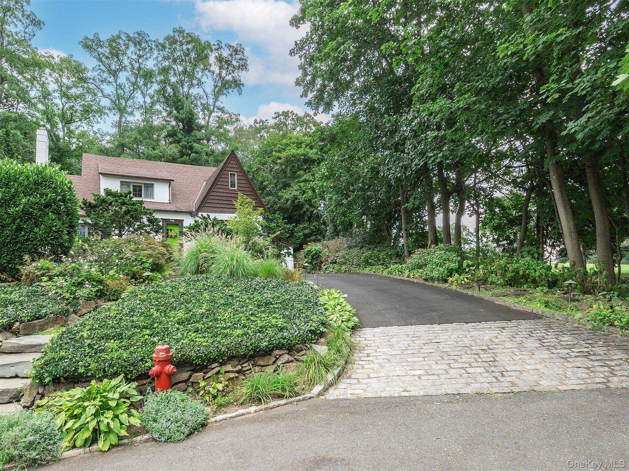 Port Washington, NY 11050,40 Oakland DR