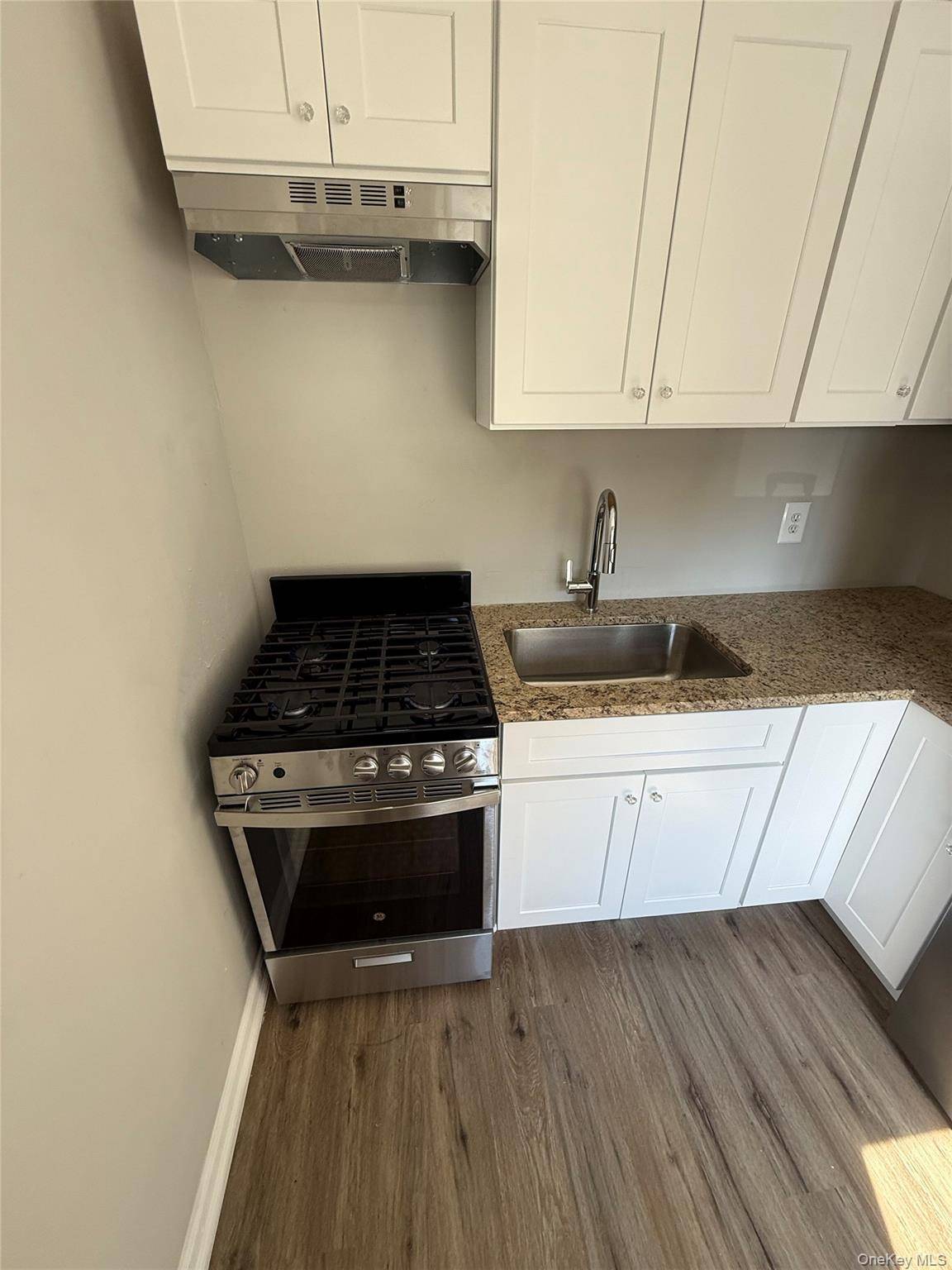 Yonkers, NY 10710,2035 Central Park AVE #1M