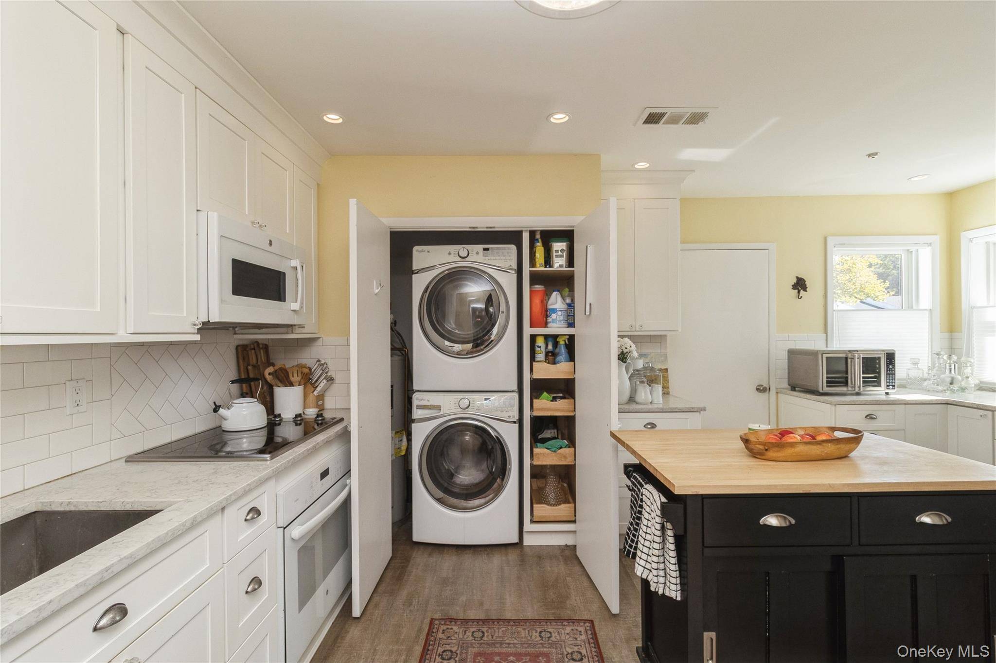 Stony Brook, NY 11790,155 Knolls DR #155