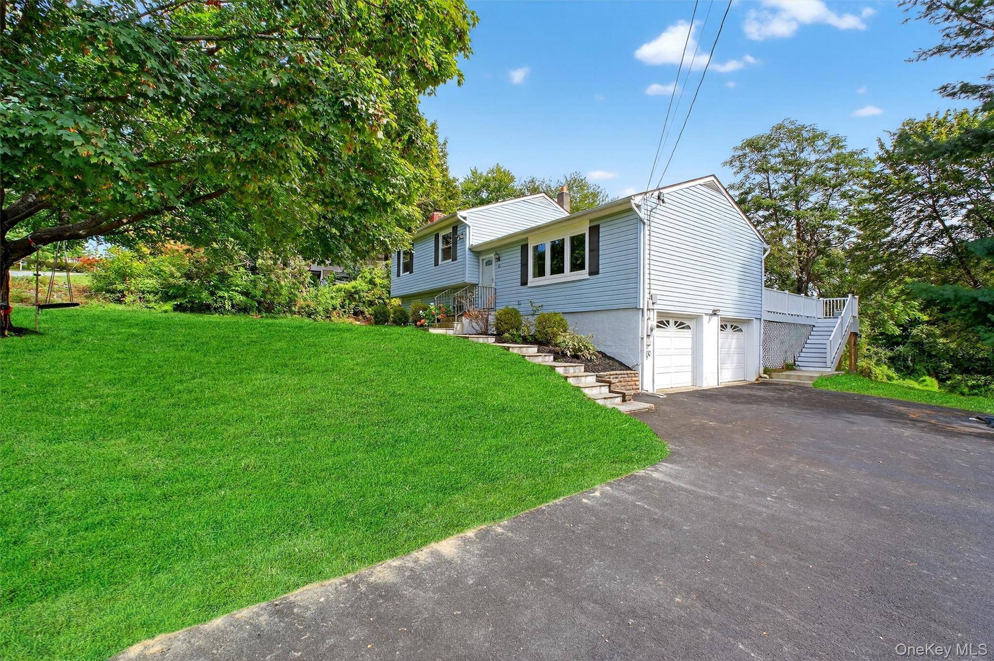 Poughkeepsie, NY 12603,43 Mandalay DR