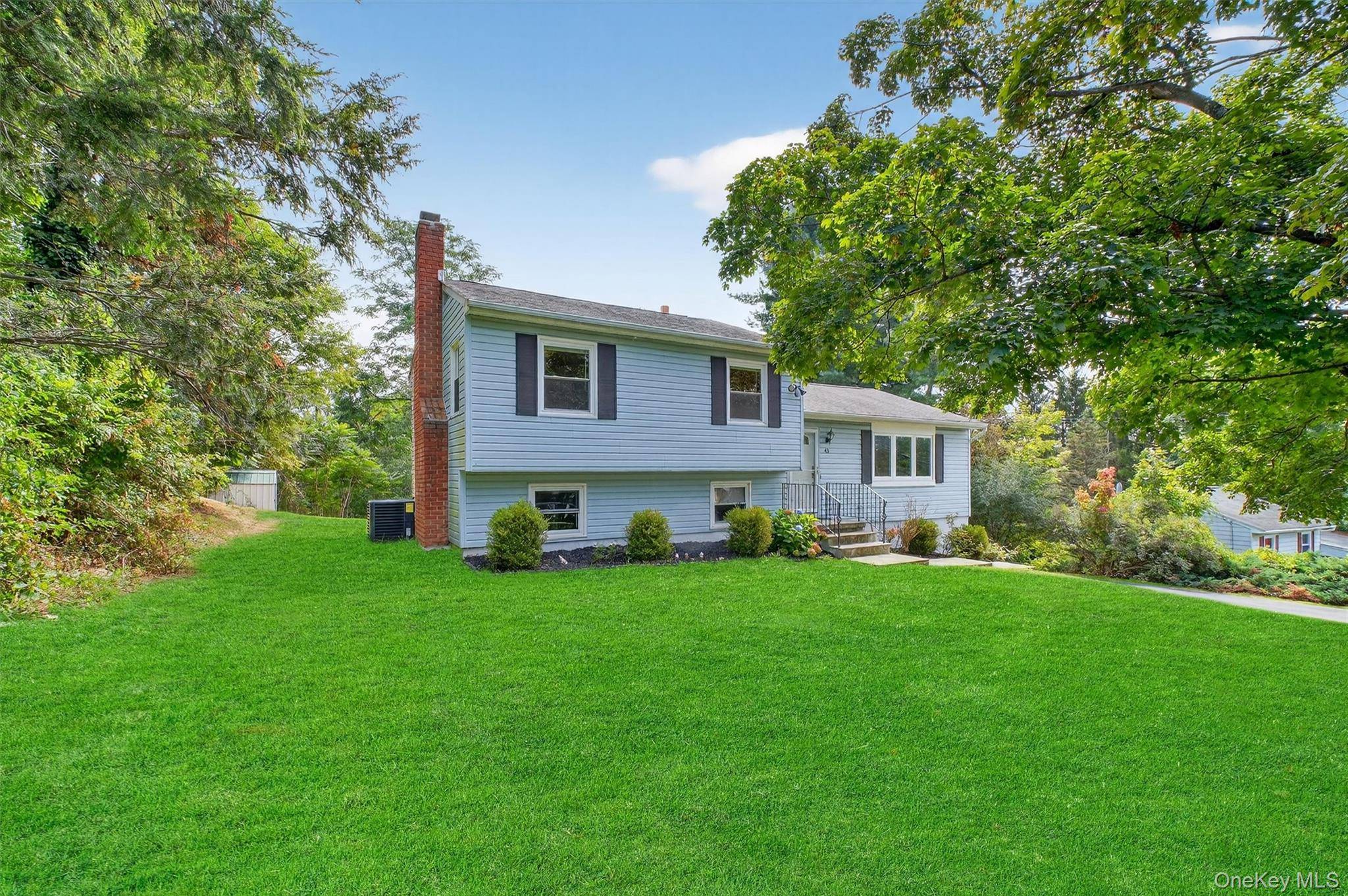 Poughkeepsie, NY 12603,43 Mandalay DR