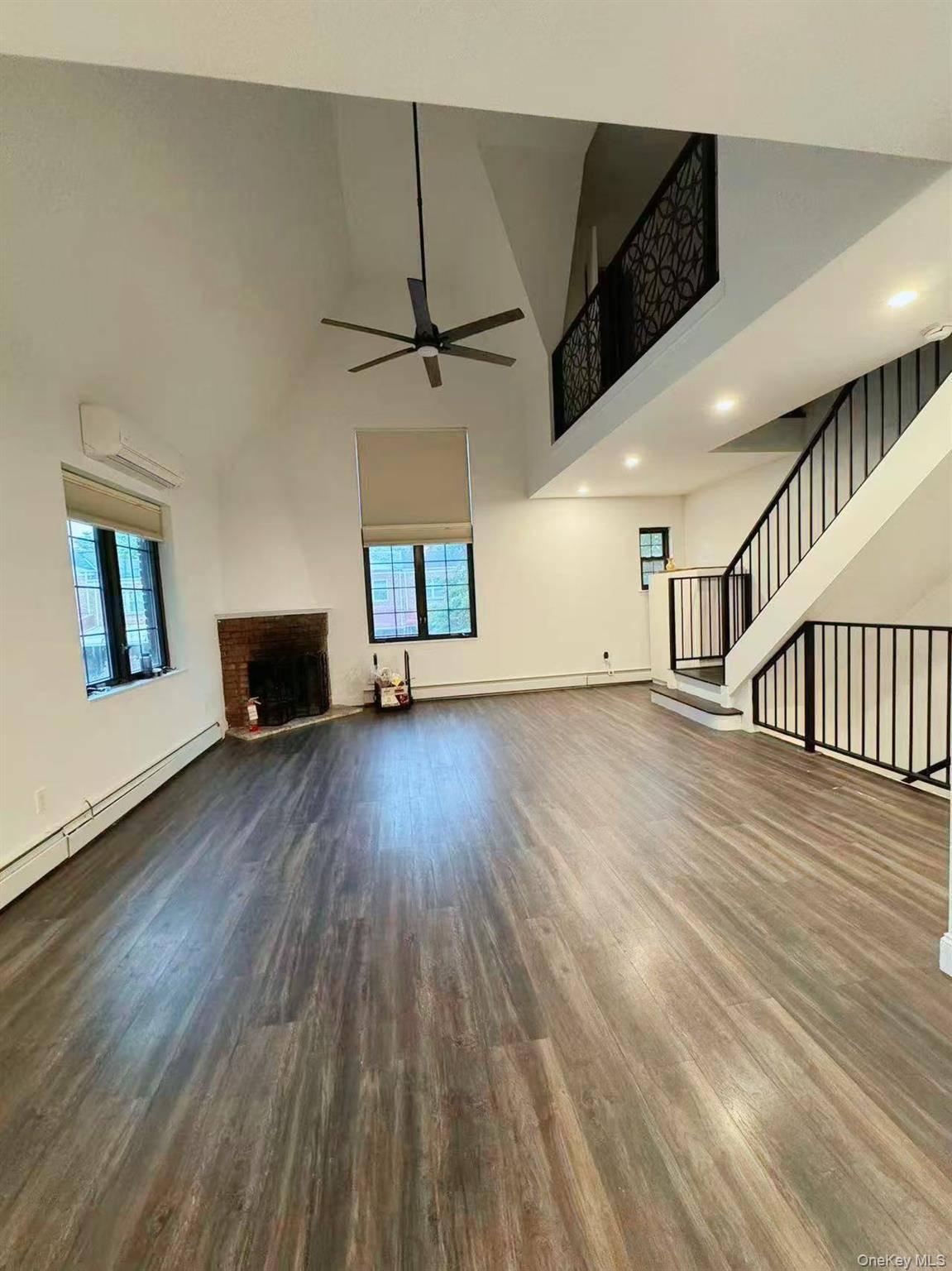 Flushing, NY 11358,36-20 190 ST