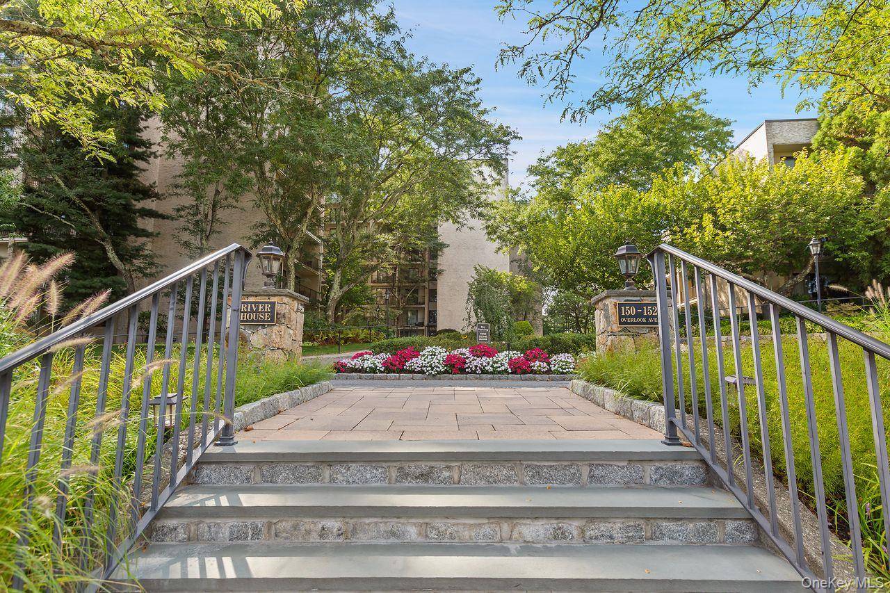Peekskill, NY 10566,150 Overlook AVE #3K