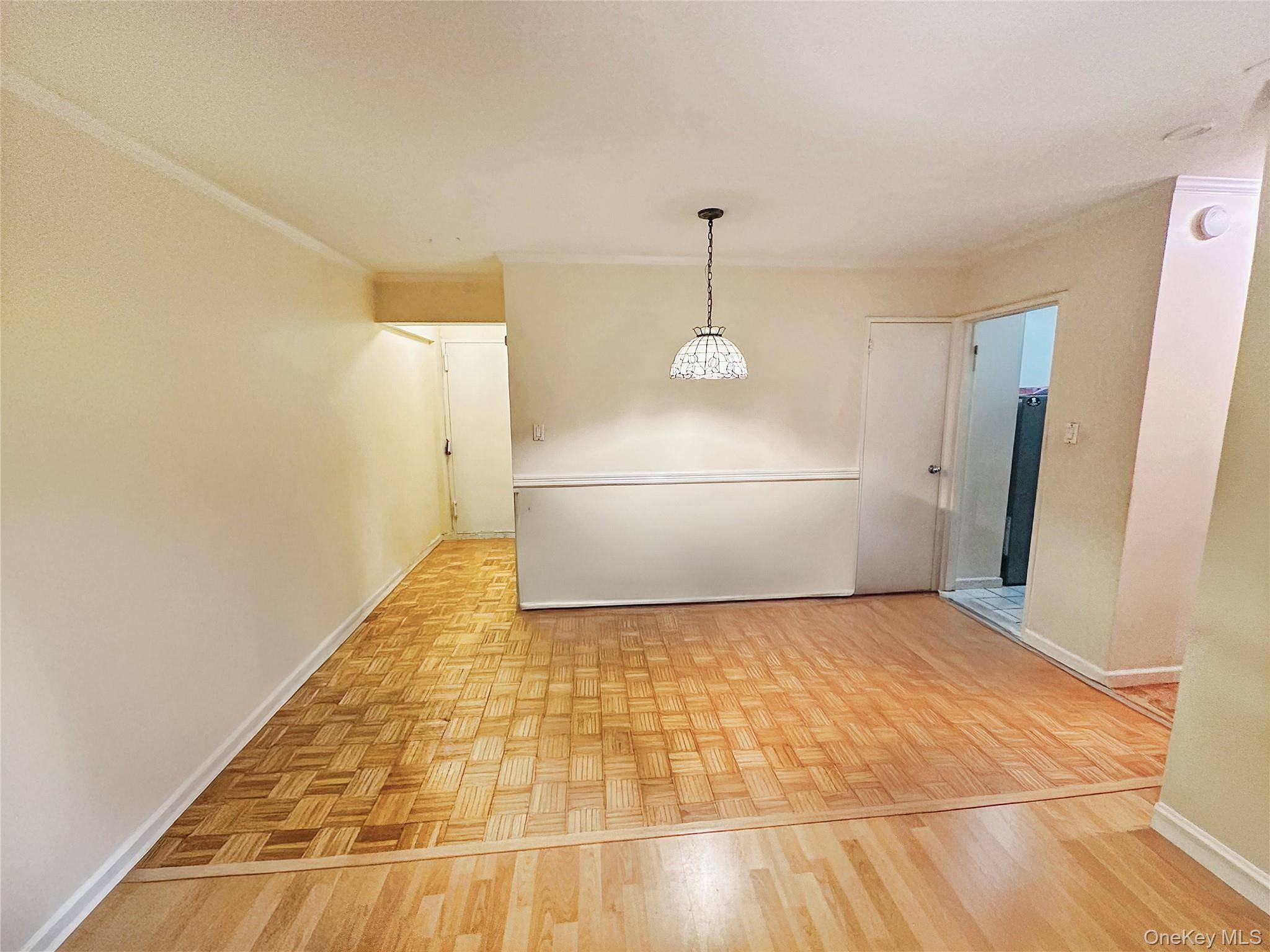 Bellerose, NY 11428,222-89 Braddock AVE #1G