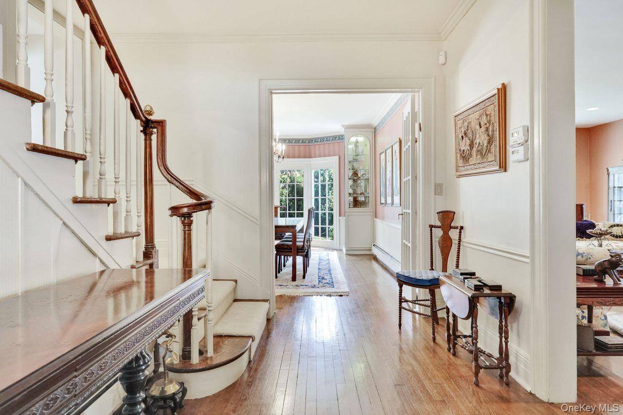 Hewlett Bay Park, NY 11557,252 Cedar AVE