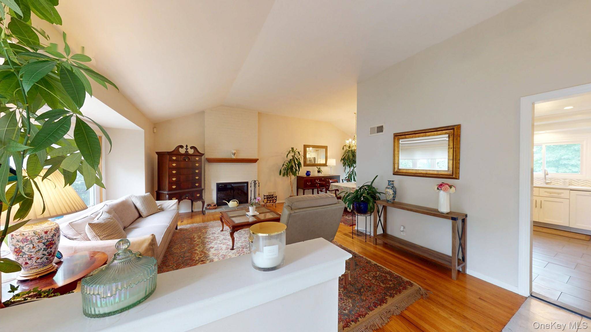 New Rochelle, NY 10804,15 Iselin DR