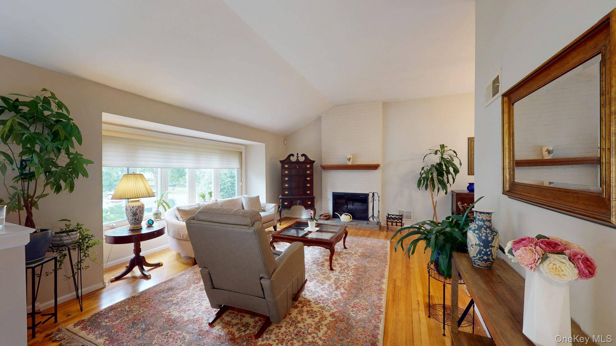 New Rochelle, NY 10804,15 Iselin DR